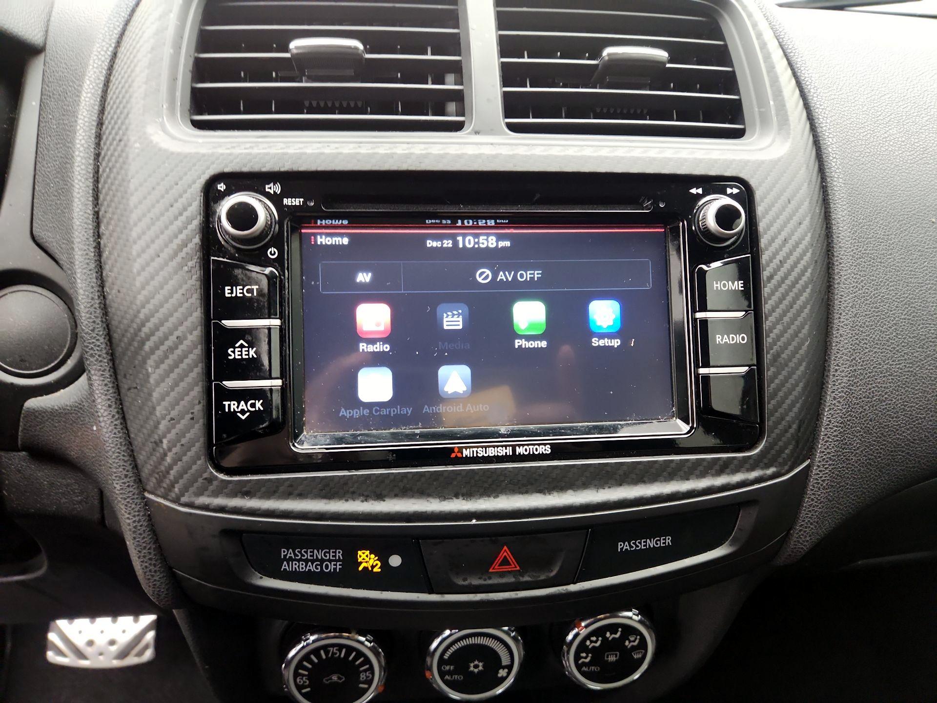 Thumbnail: 2017 Mitsubishi Outlander Sport - 15