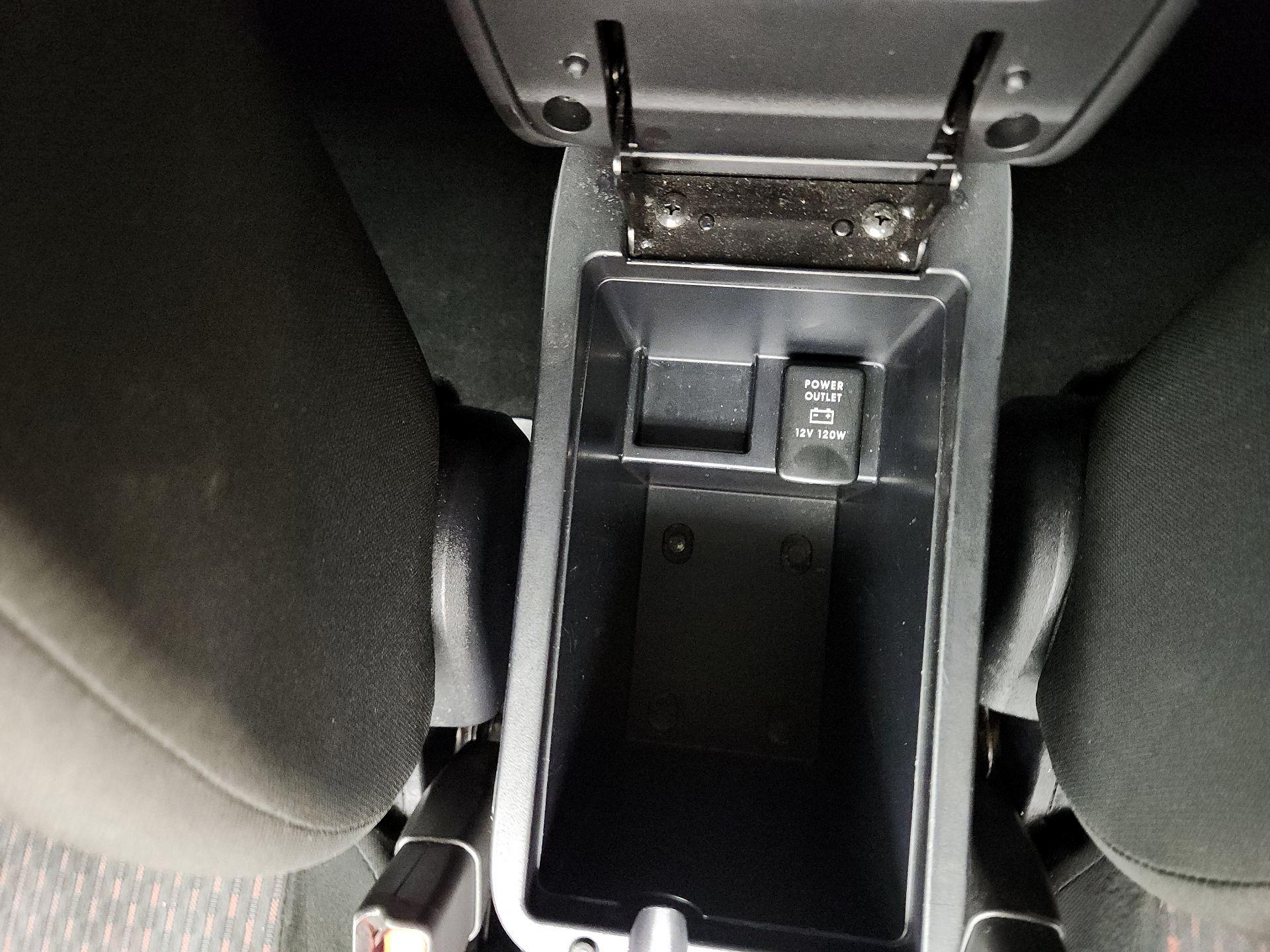 Thumbnail: 2017 Mitsubishi Outlander Sport - 18