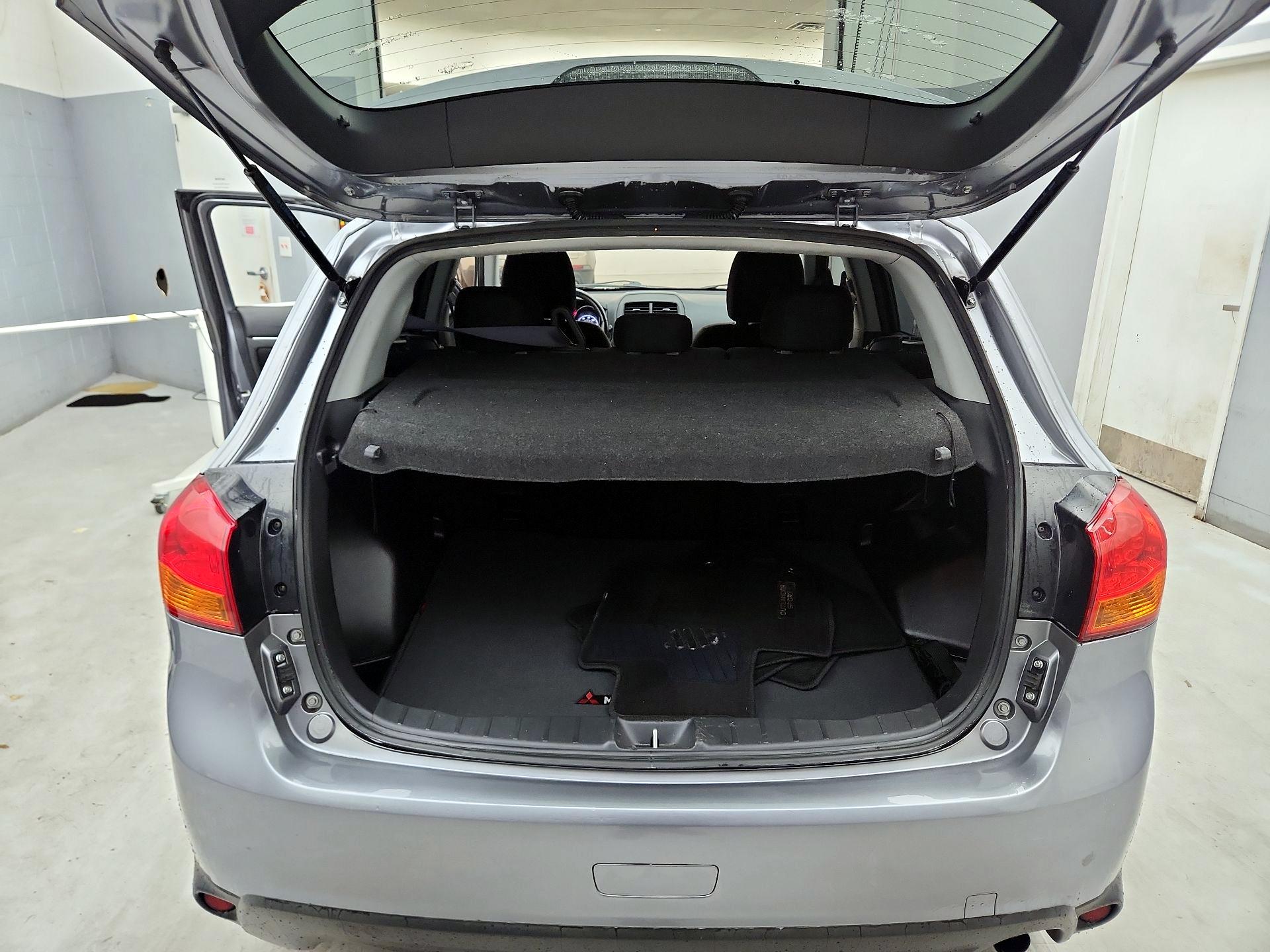 Thumbnail: 2017 Mitsubishi Outlander Sport - 20