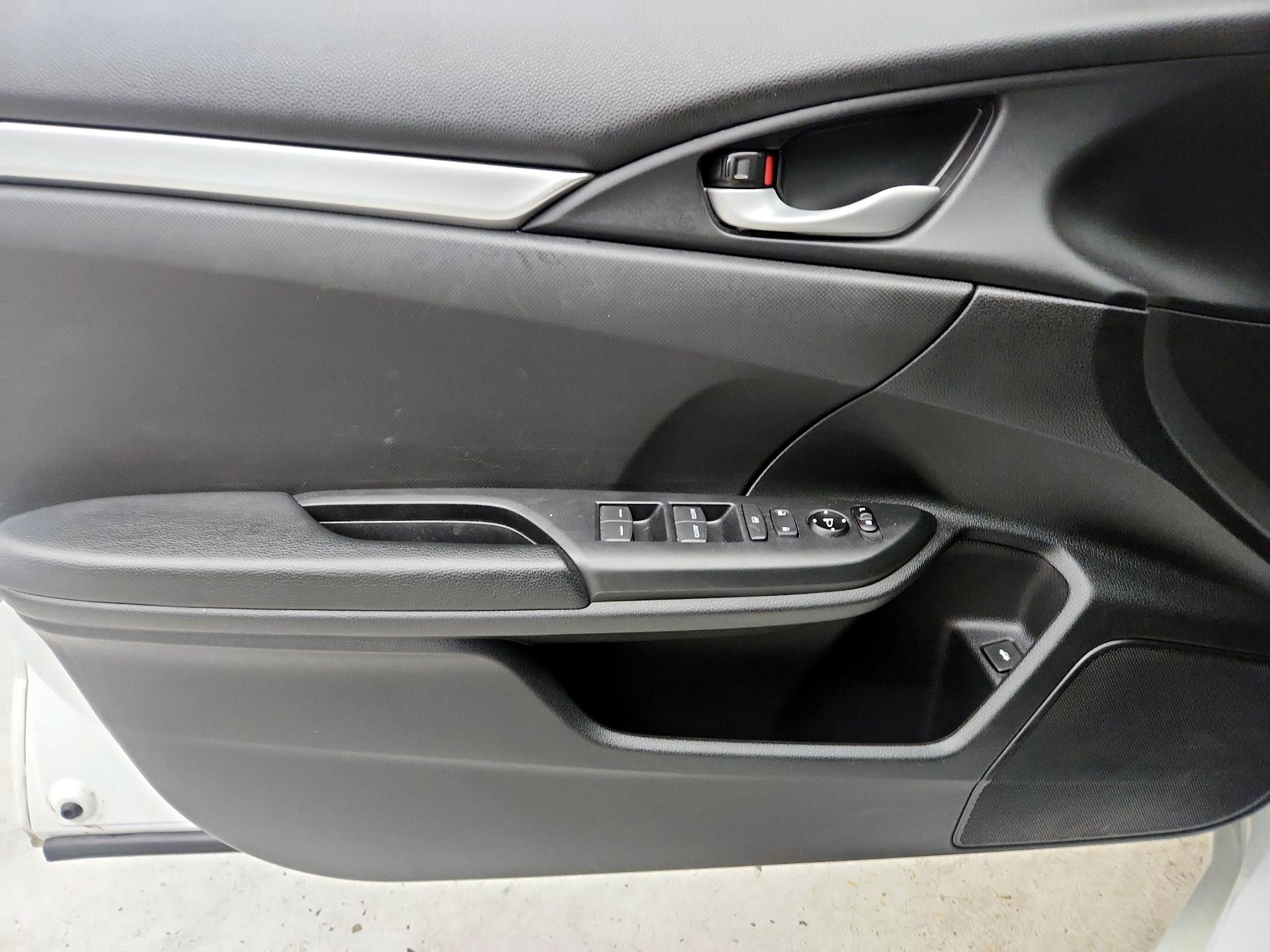 Thumbnail: 2019 Honda Civic - 12