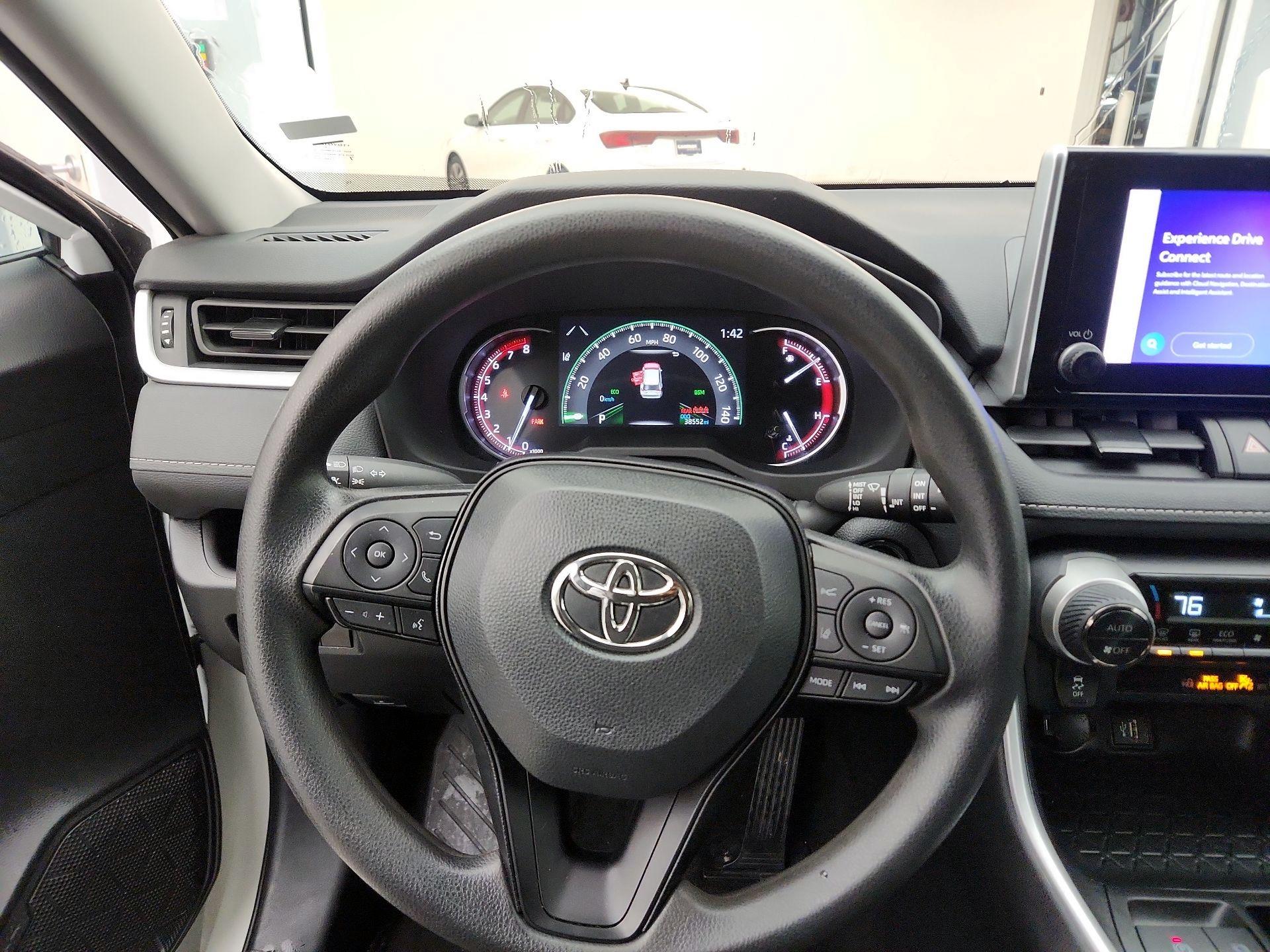 Thumbnail: 2024 Toyota RAV4 - 10