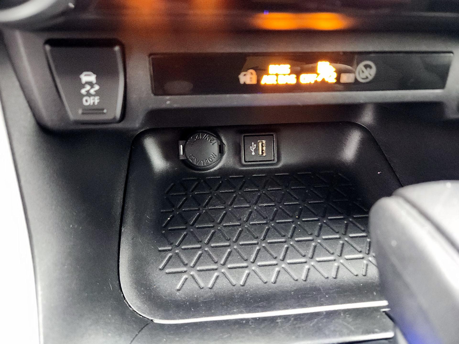 Thumbnail: 2024 Toyota RAV4 - 18