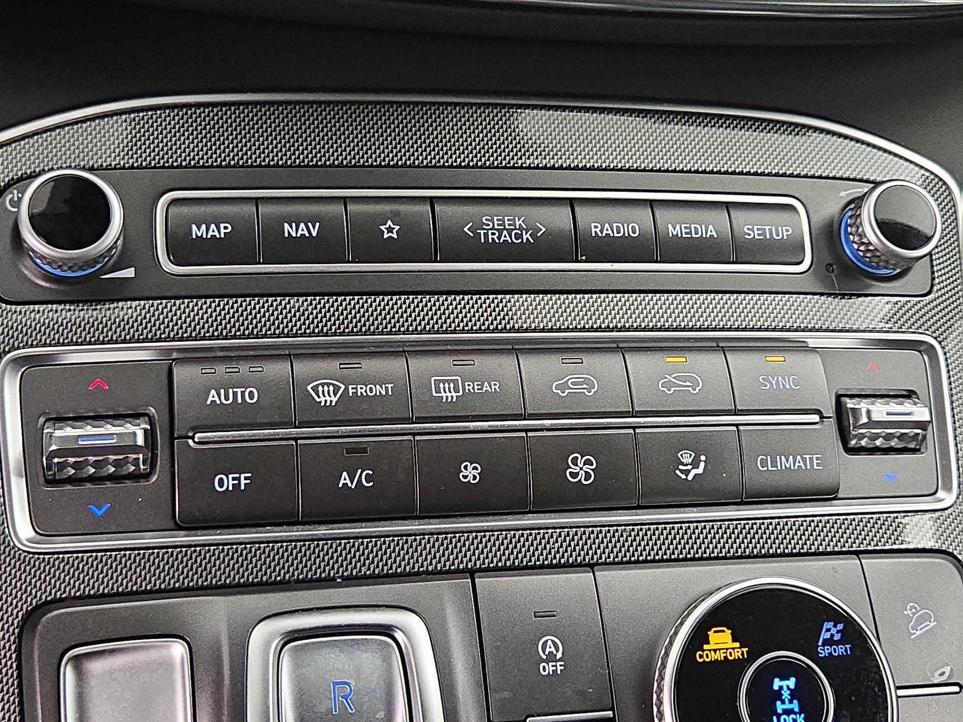 Thumbnail: 2023 Hyundai Santa Fe - 17