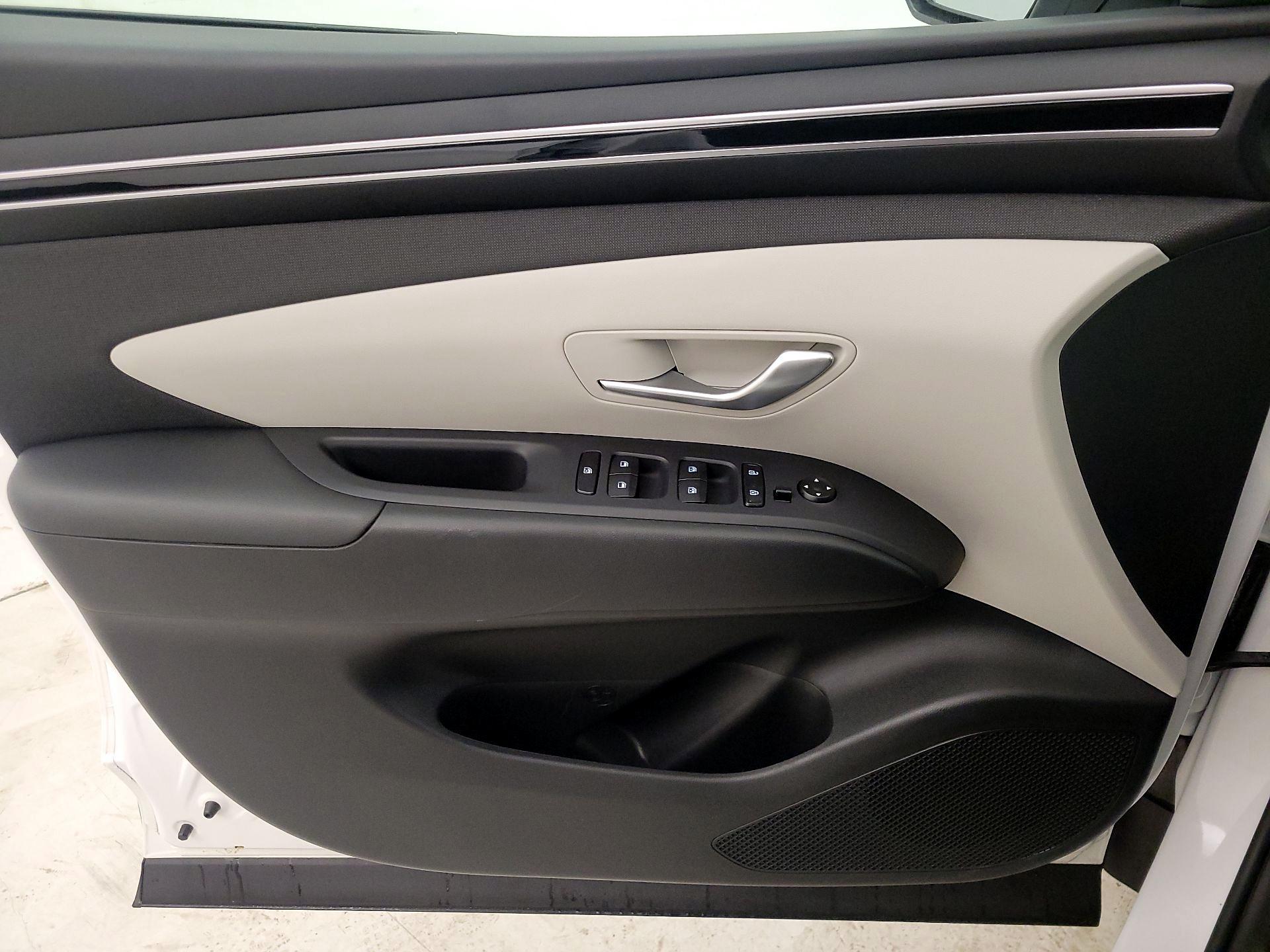 Thumbnail: 2023 Hyundai Tucson - 12