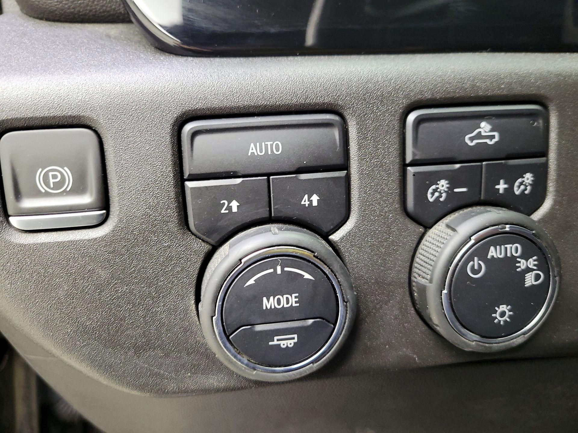 Thumbnail: 2022 Chevrolet Silverado 1500 - 13