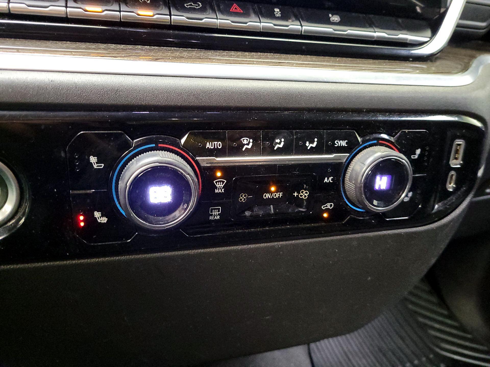 Thumbnail: 2022 Chevrolet Silverado 1500 - 17