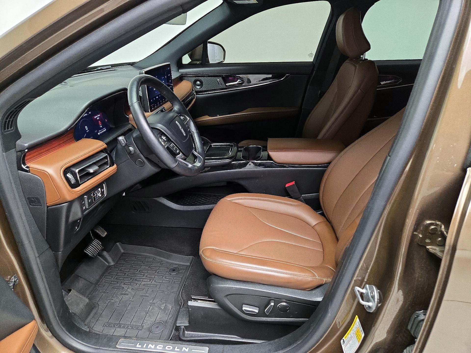 Thumbnail: 2022 Lincoln Nautilus - 11