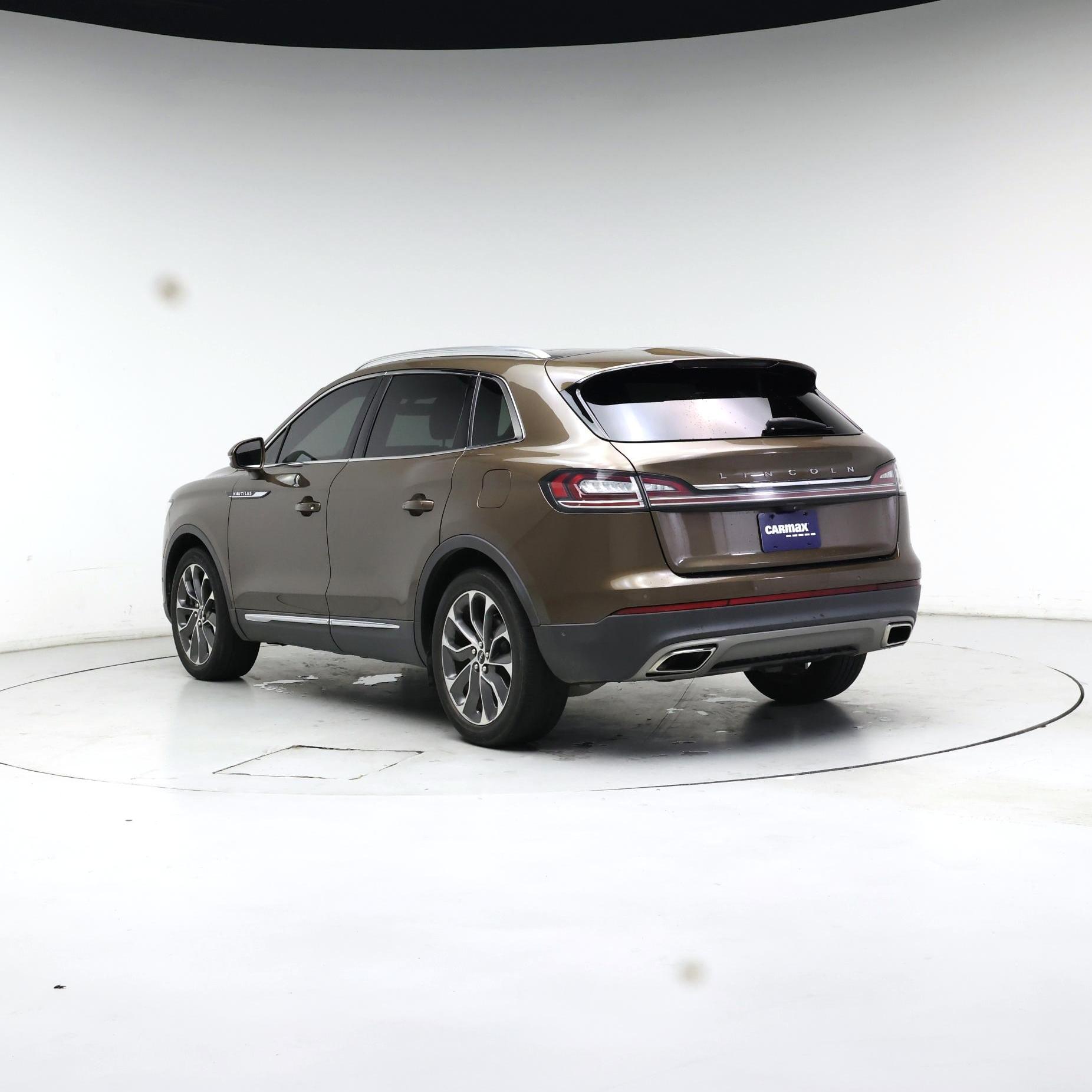 Thumbnail: 2022 Lincoln Nautilus - 2