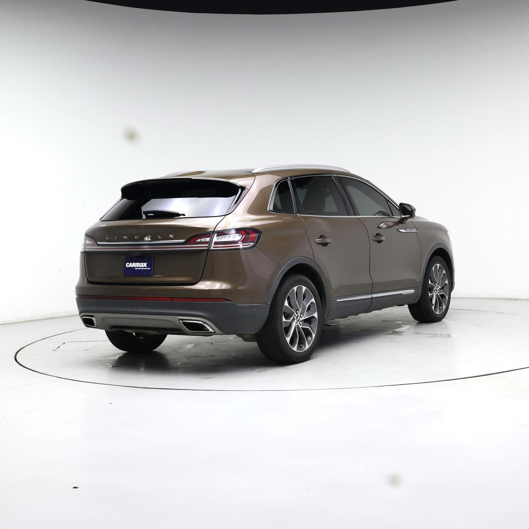 Thumbnail: 2022 Lincoln Nautilus - 8