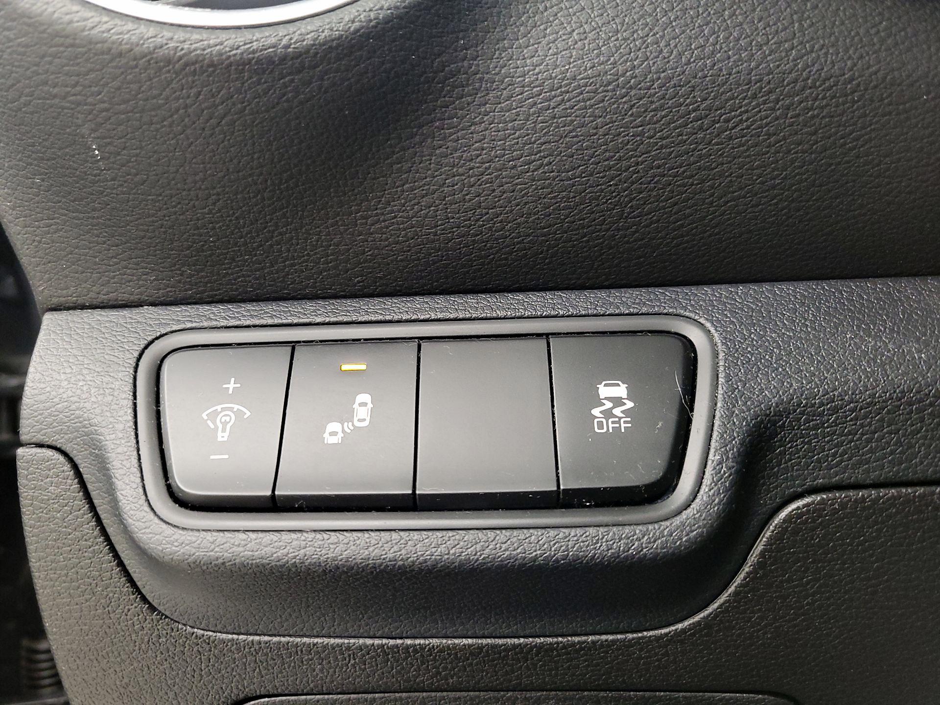 Thumbnail: 2023 Kia Forte - 13