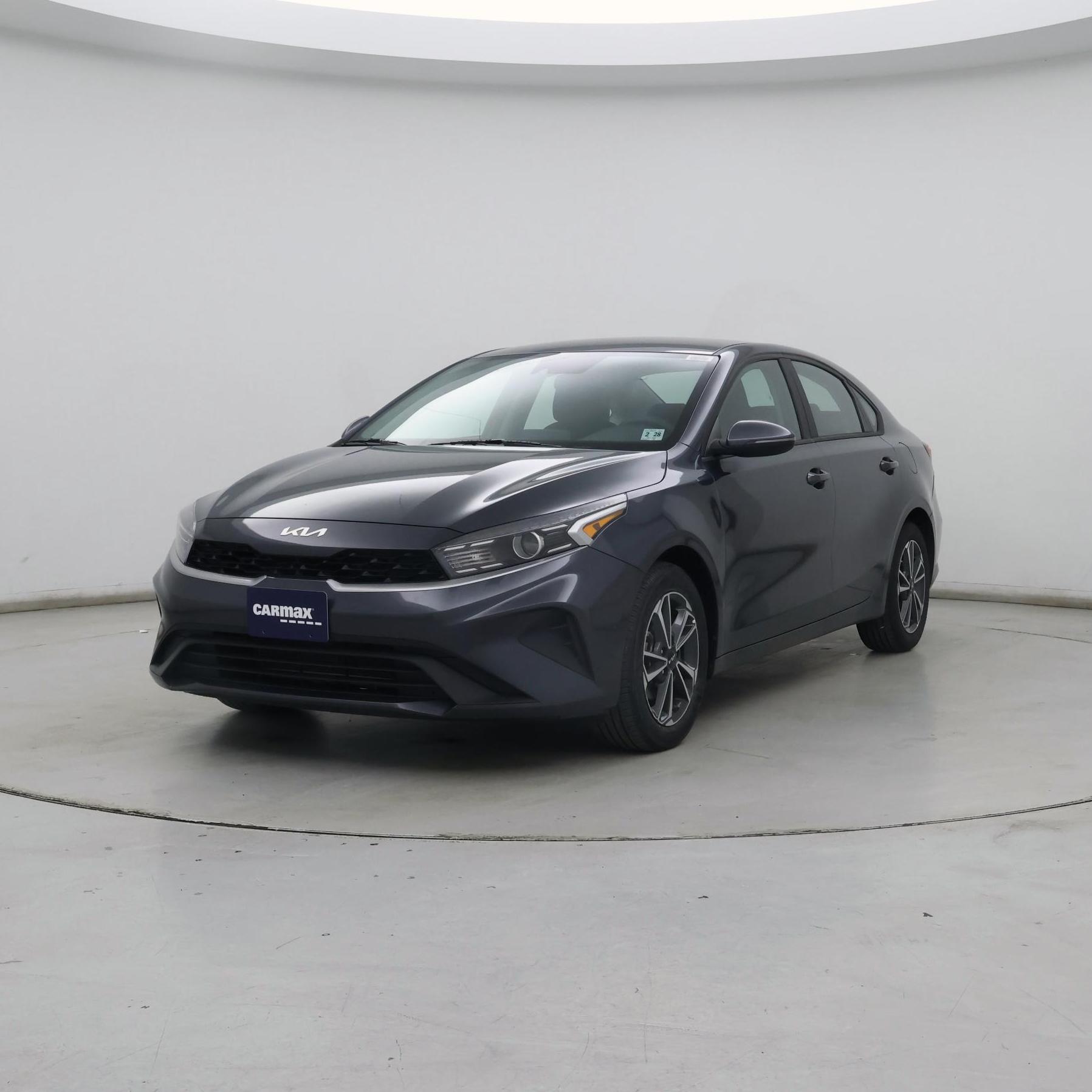 Thumbnail: 2023 Kia Forte - 4