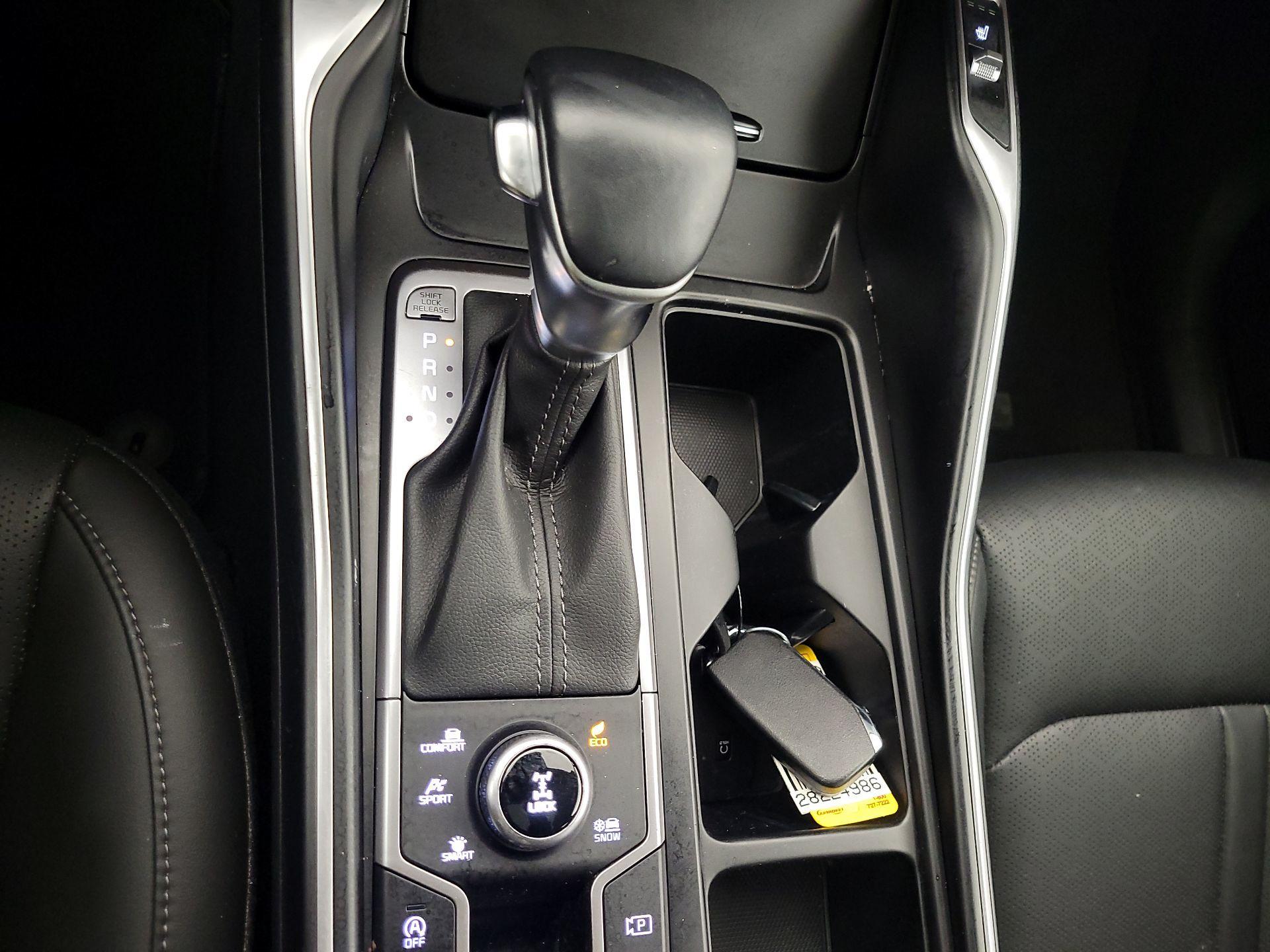 Thumbnail: 2023 Kia Sorento - 18