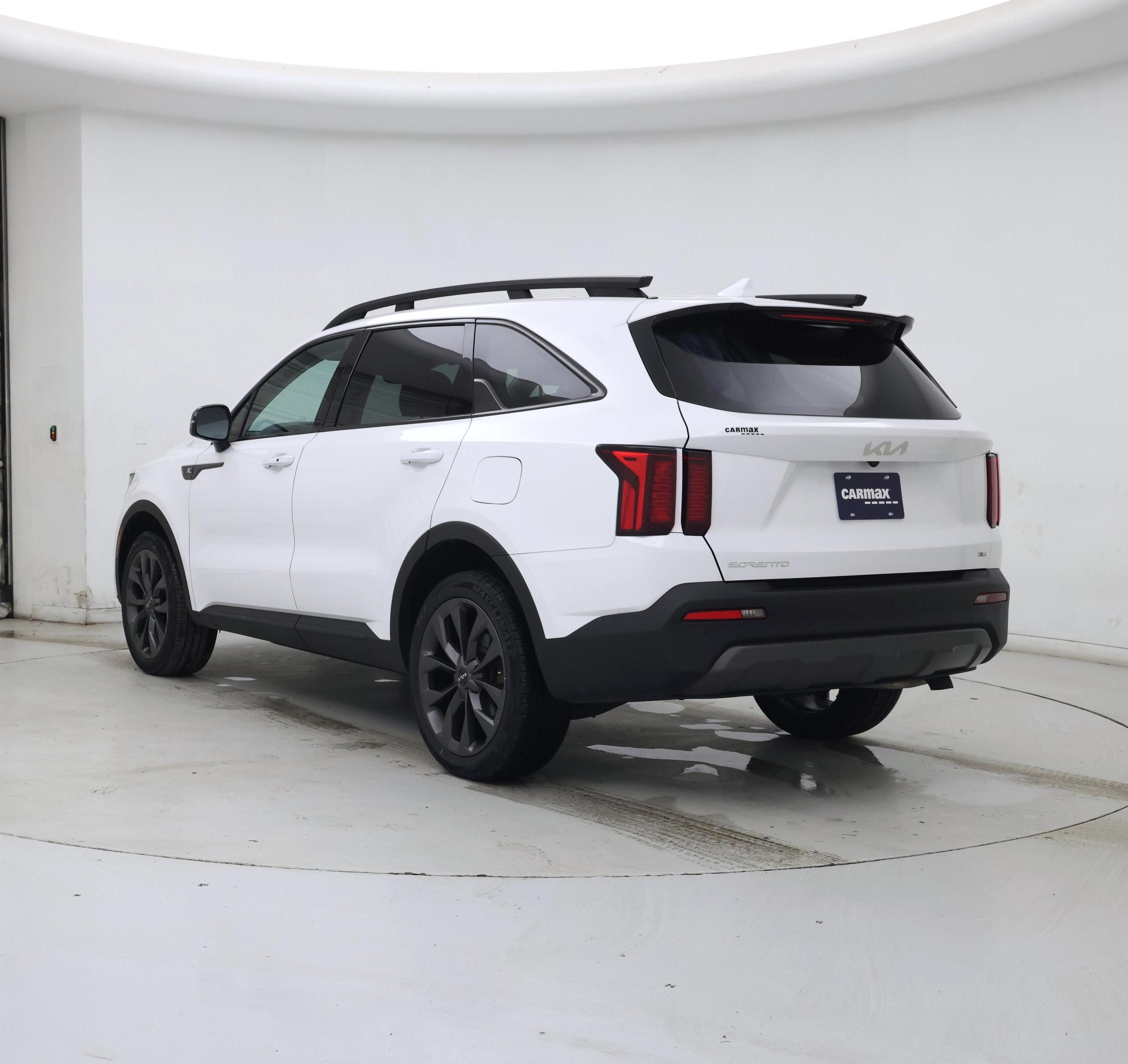 Thumbnail: 2023 Kia Sorento - 2