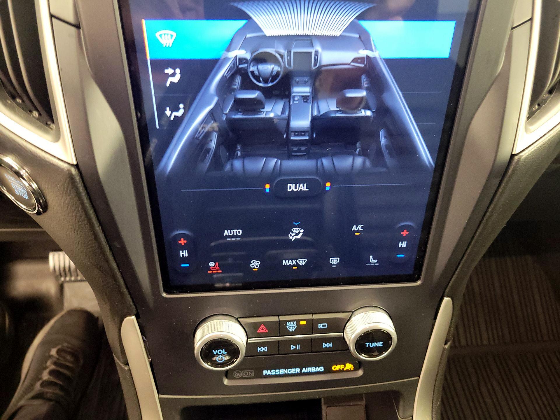 Thumbnail: 2022 Ford Edge - 16