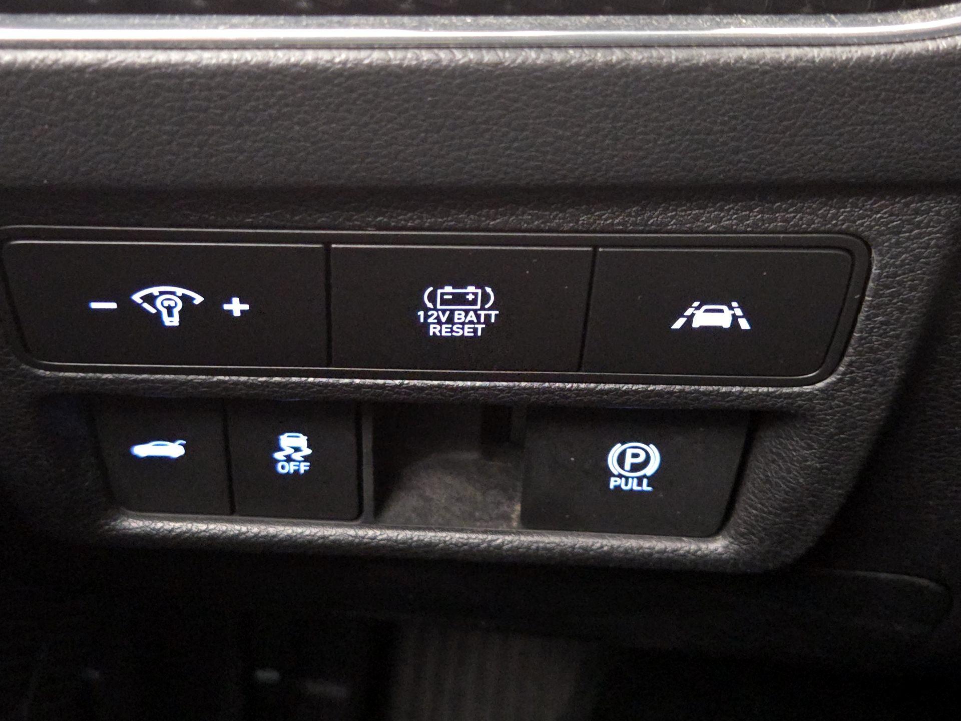 Thumbnail: 2023 Hyundai Sonata - 13