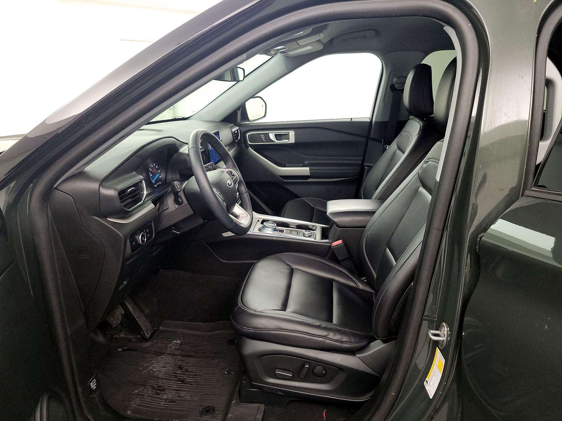 Thumbnail: 2023 Ford Explorer - 11