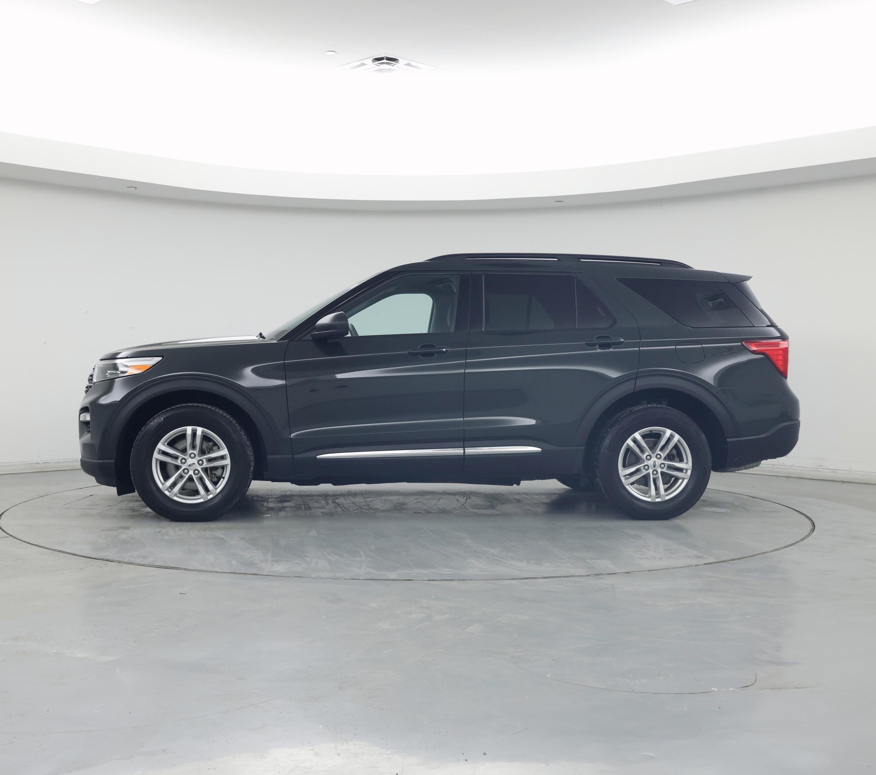 Thumbnail: 2023 Ford Explorer - 3