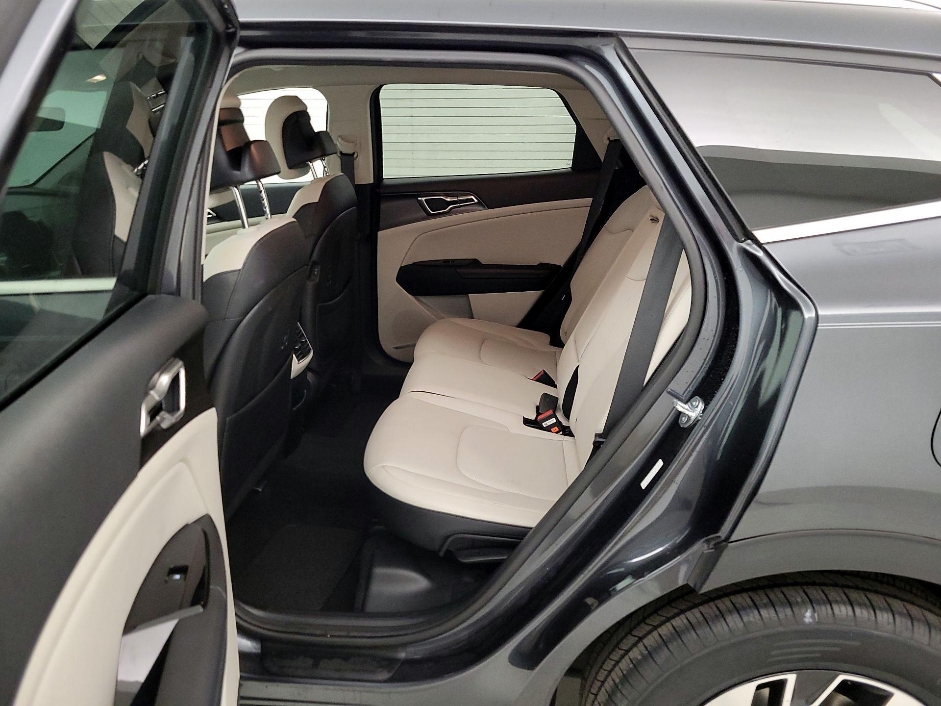 Thumbnail: 2023 Kia Sportage - 20