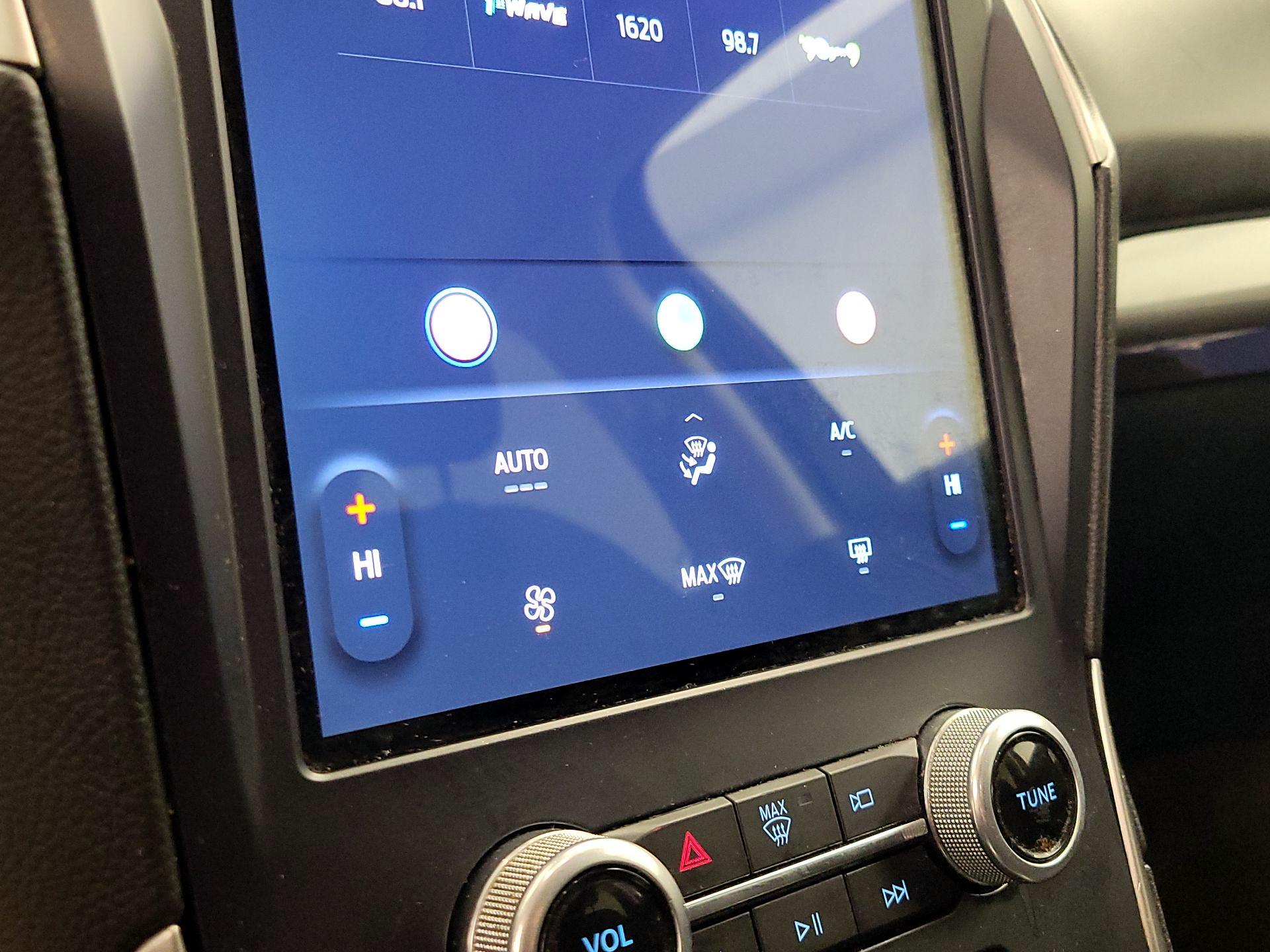 Thumbnail: 2022 Ford Edge - 17