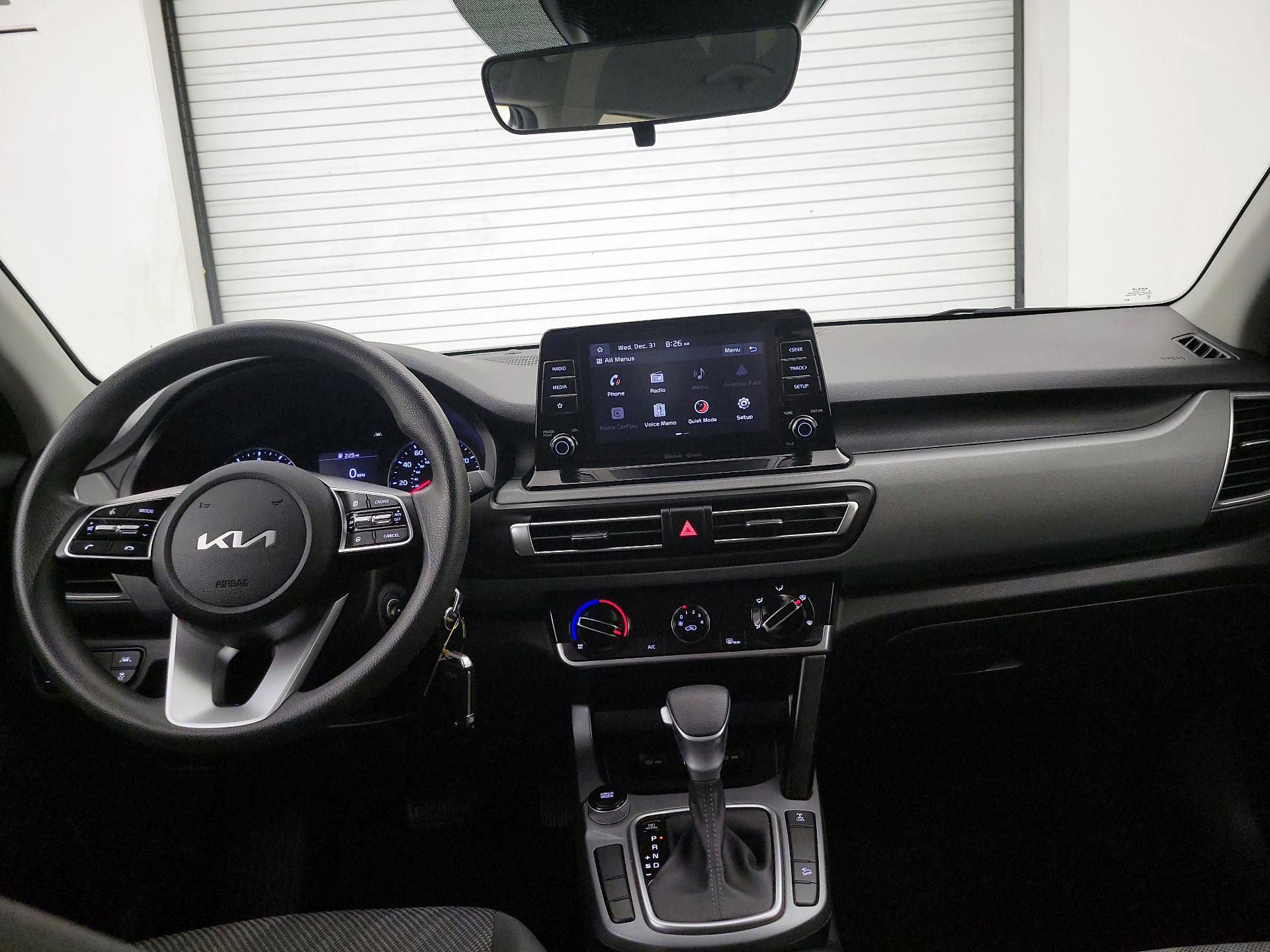 Thumbnail: 2023 Kia Seltos - 9