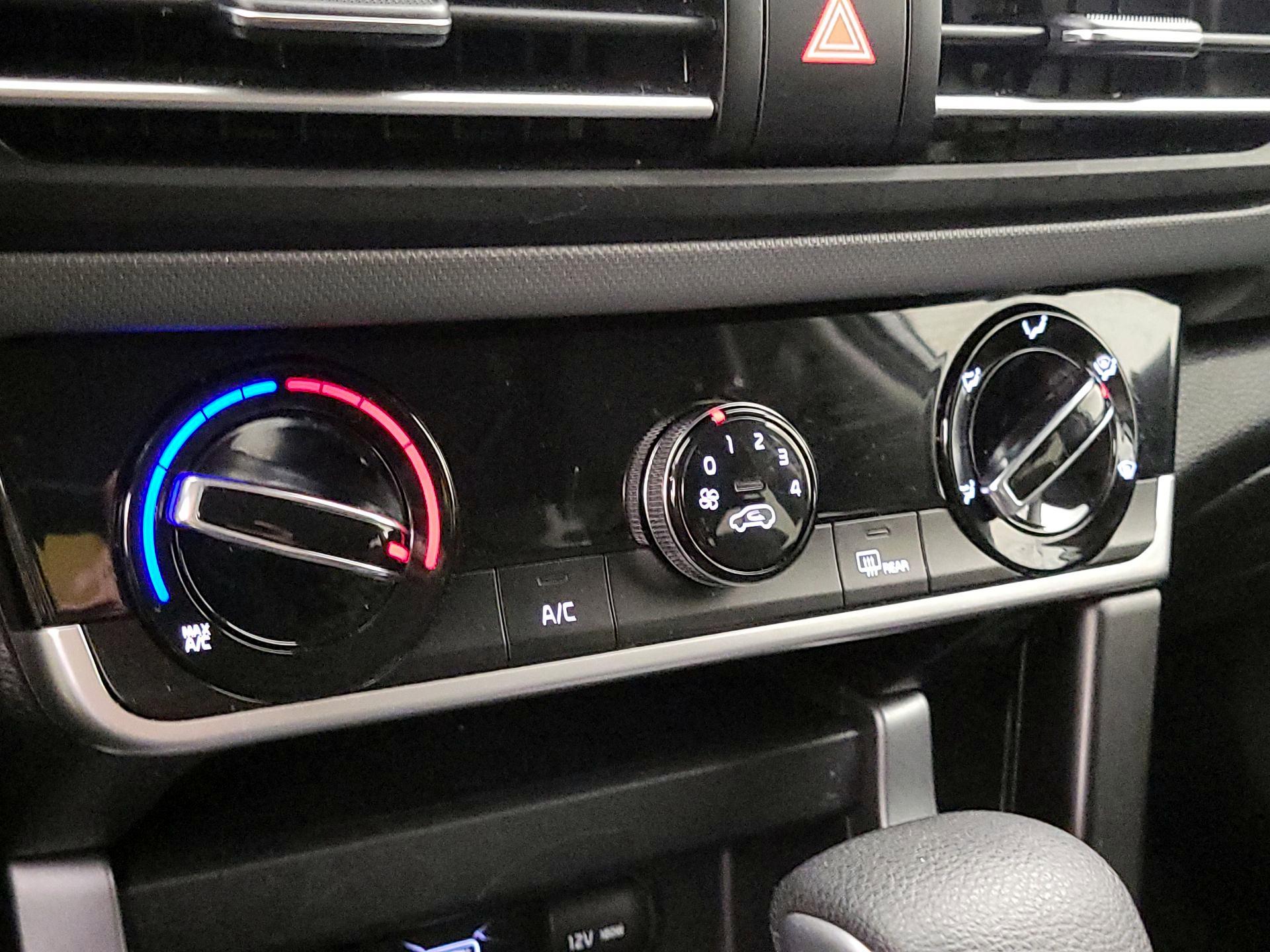 Thumbnail: 2023 Kia Seltos - 16