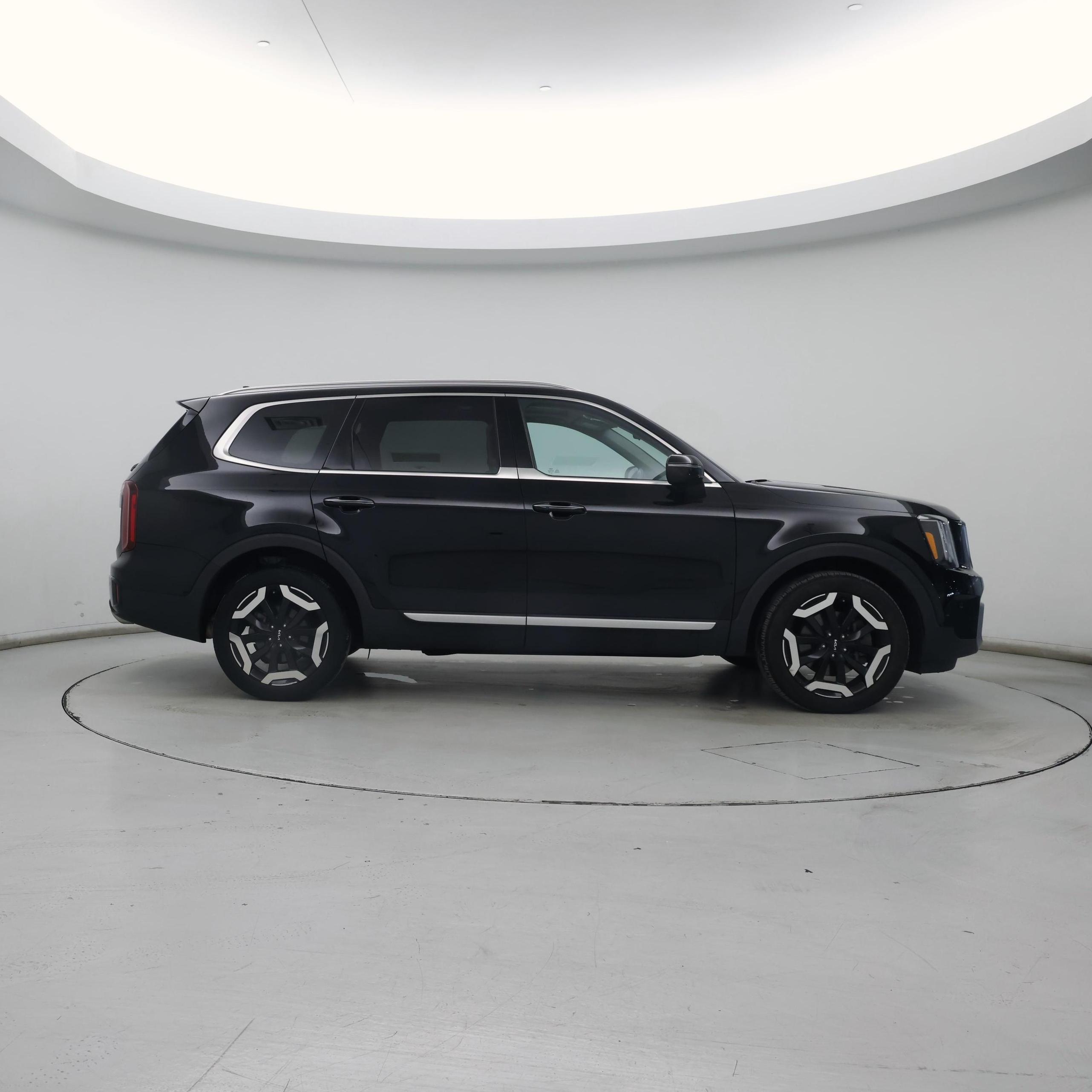 Thumbnail: 2023 Kia Telluride - 7