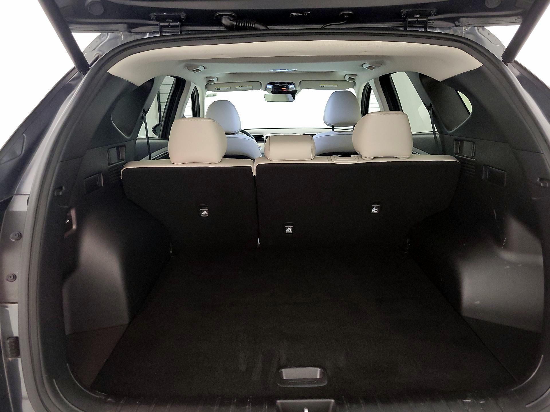 Thumbnail: 2023 Hyundai Tucson - 18