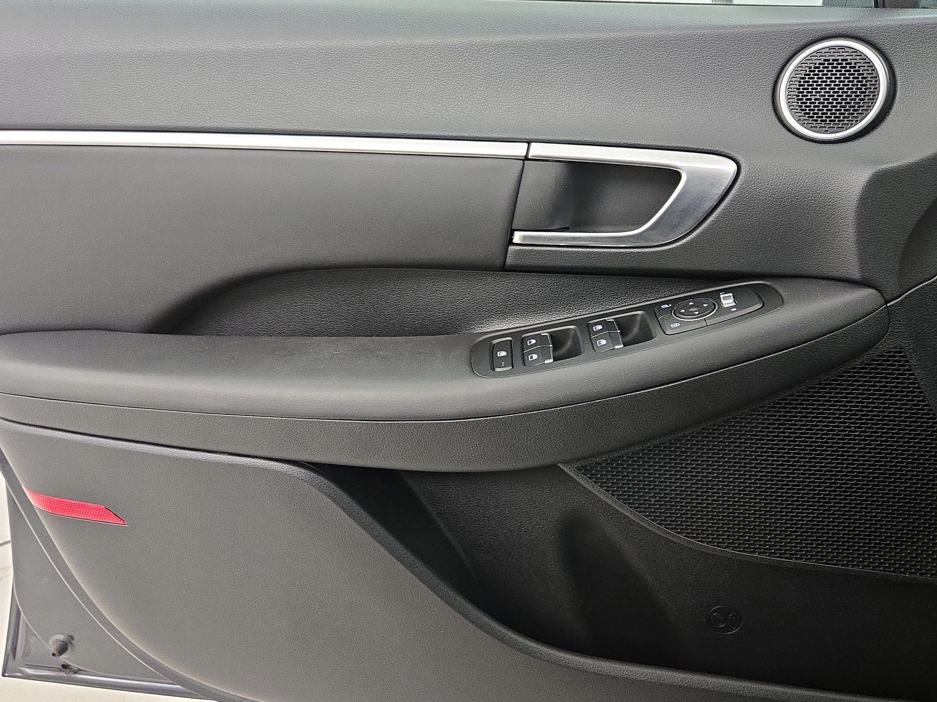 Thumbnail: 2023 Hyundai Sonata - 12