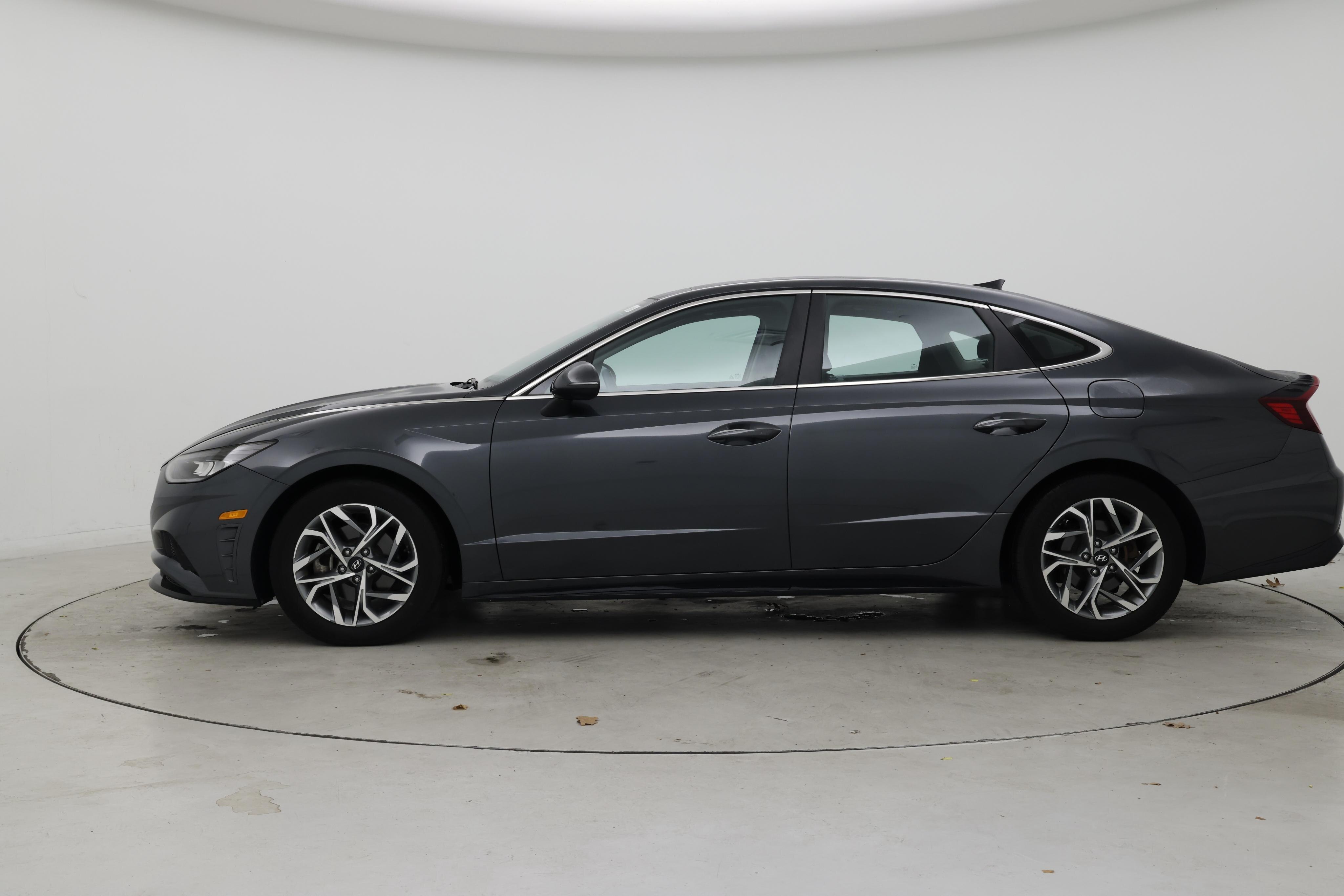 Thumbnail: 2023 Hyundai Sonata - 3