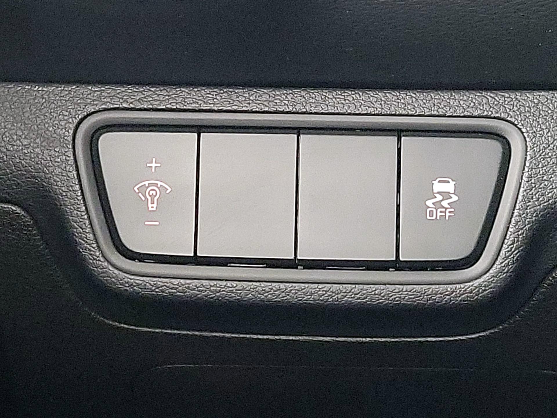 Thumbnail: 2023 Kia Forte - 13