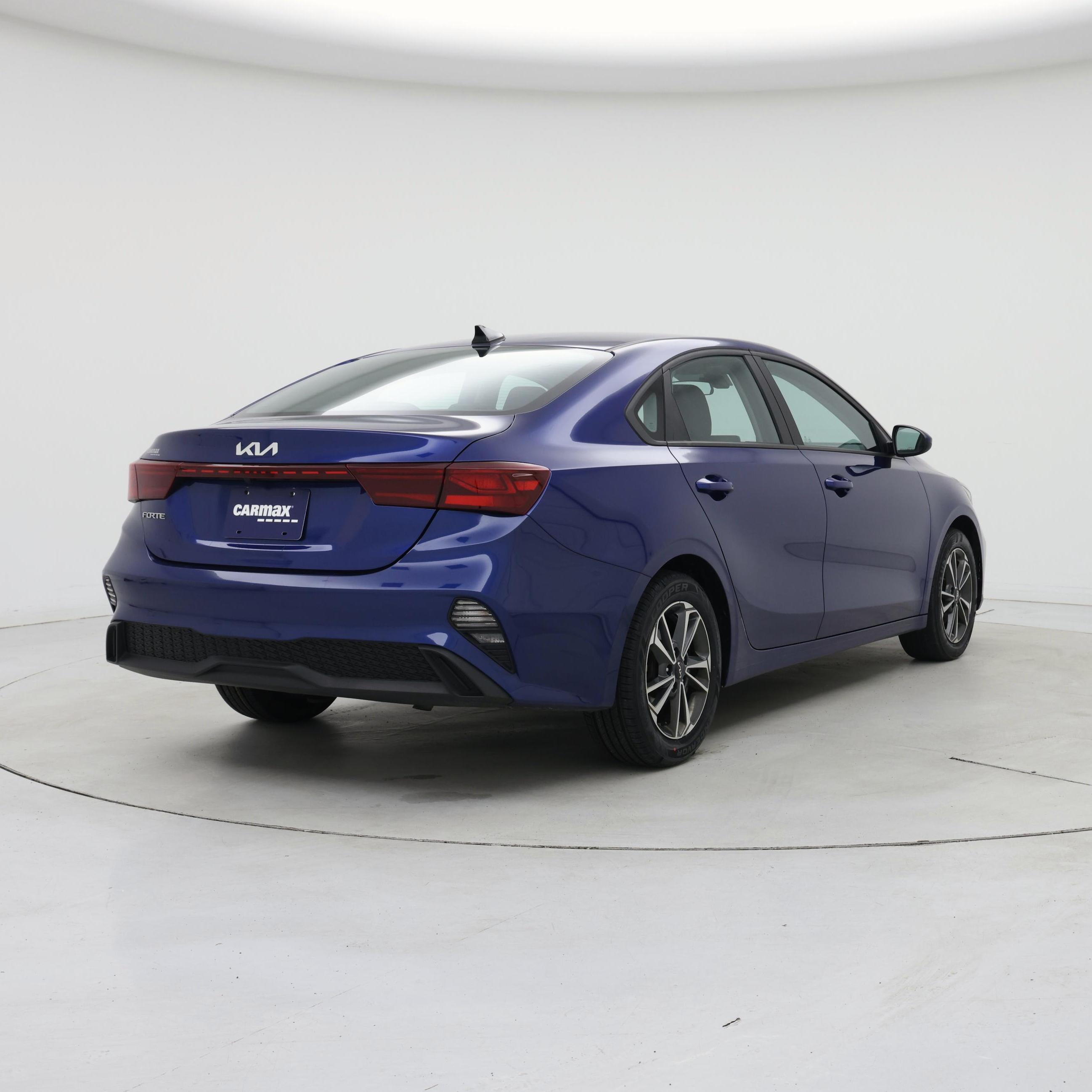 Thumbnail: 2023 Kia Forte - 8