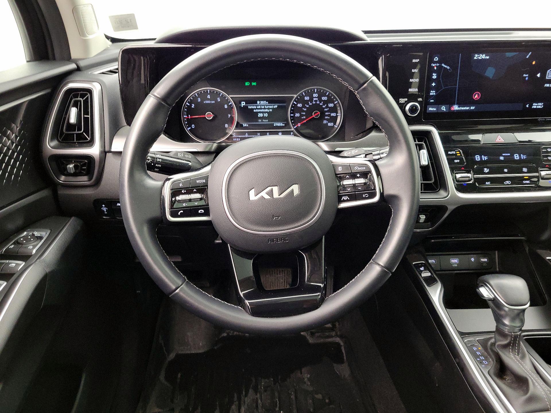 Thumbnail: 2023 Kia Sorento - 10