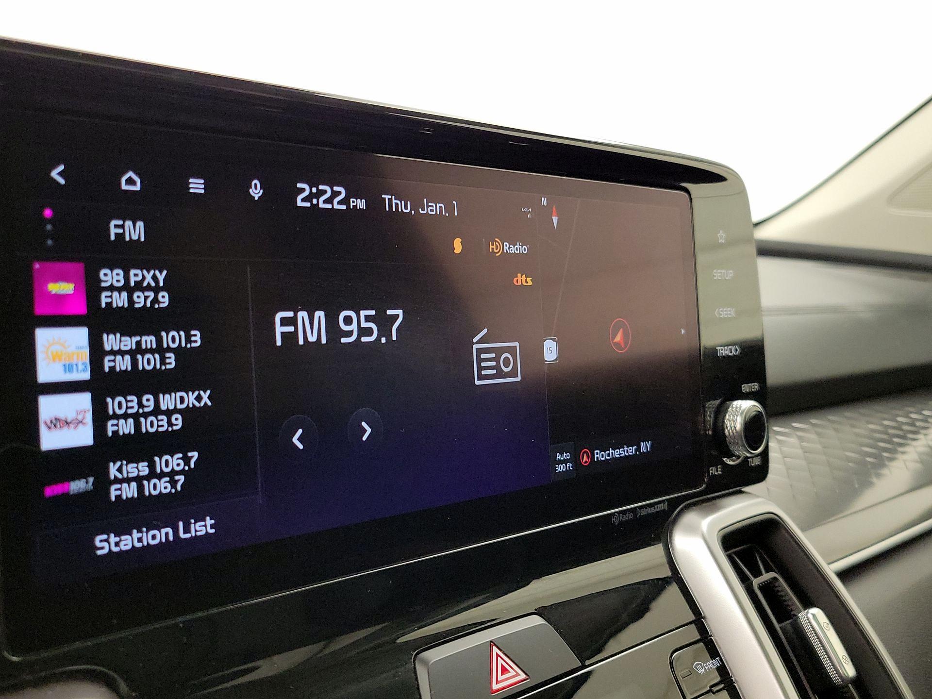 Thumbnail: 2023 Kia Sorento - 16