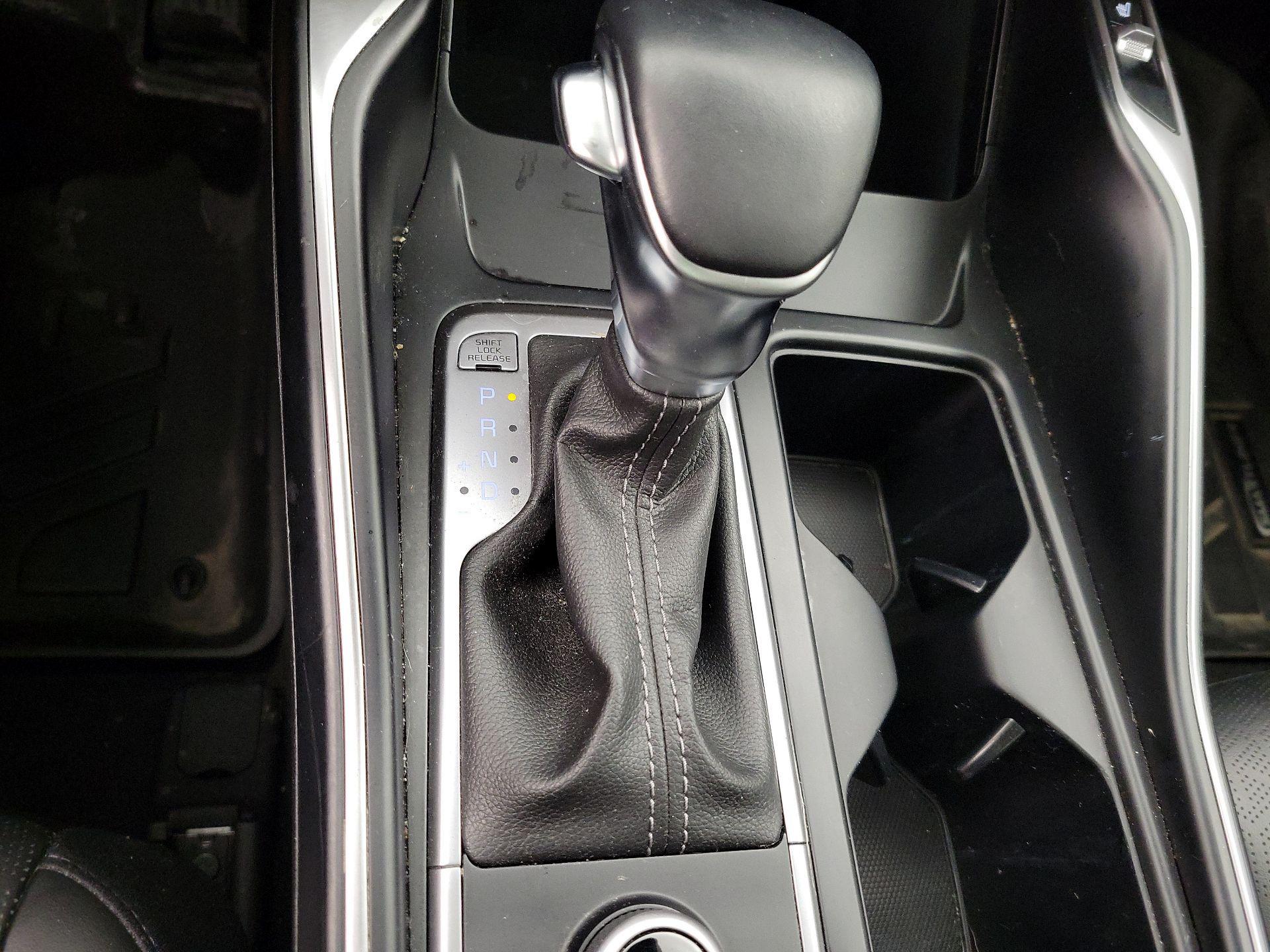 Thumbnail: 2023 Kia Sorento - 18