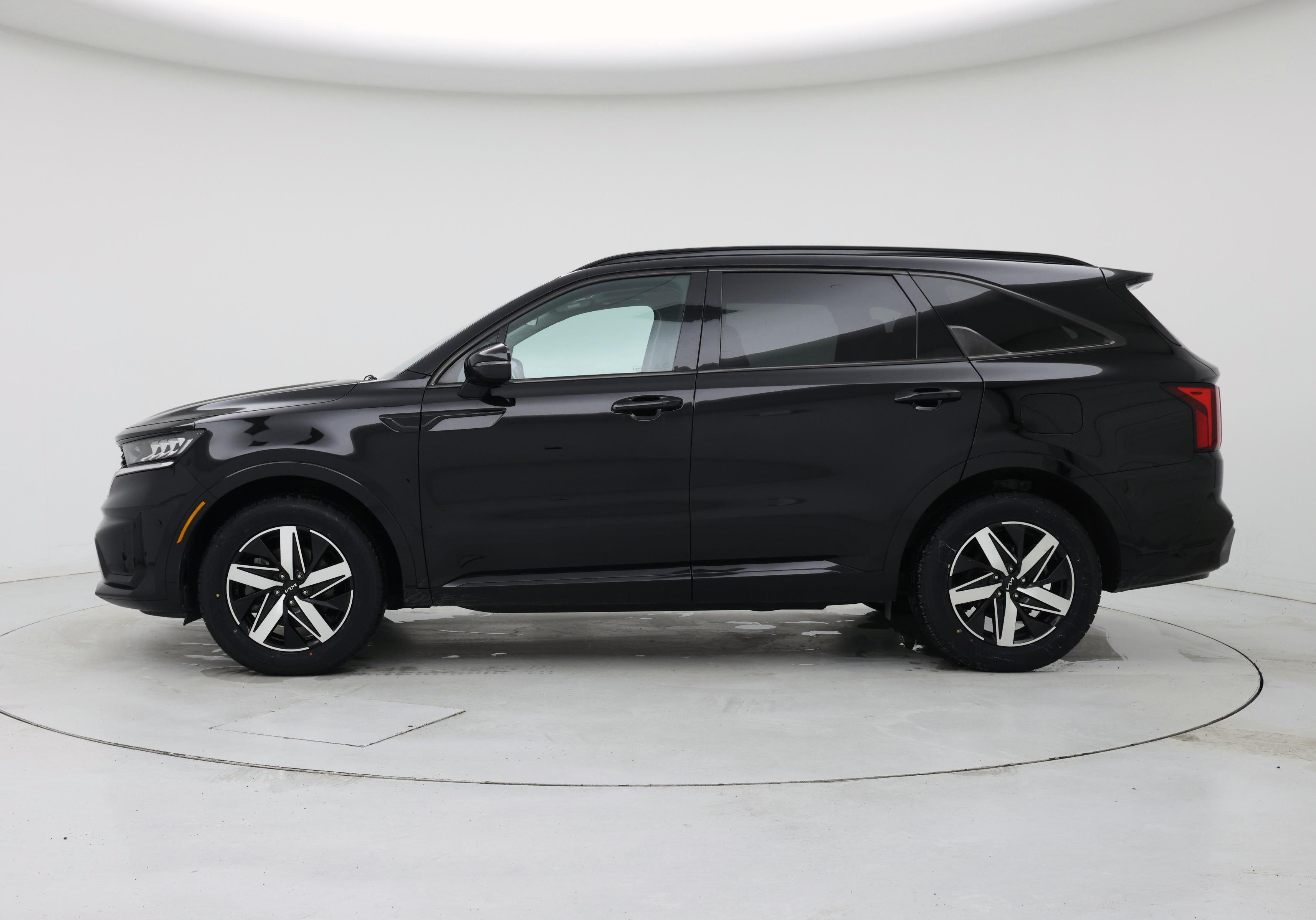Thumbnail: 2023 Kia Sorento - 3