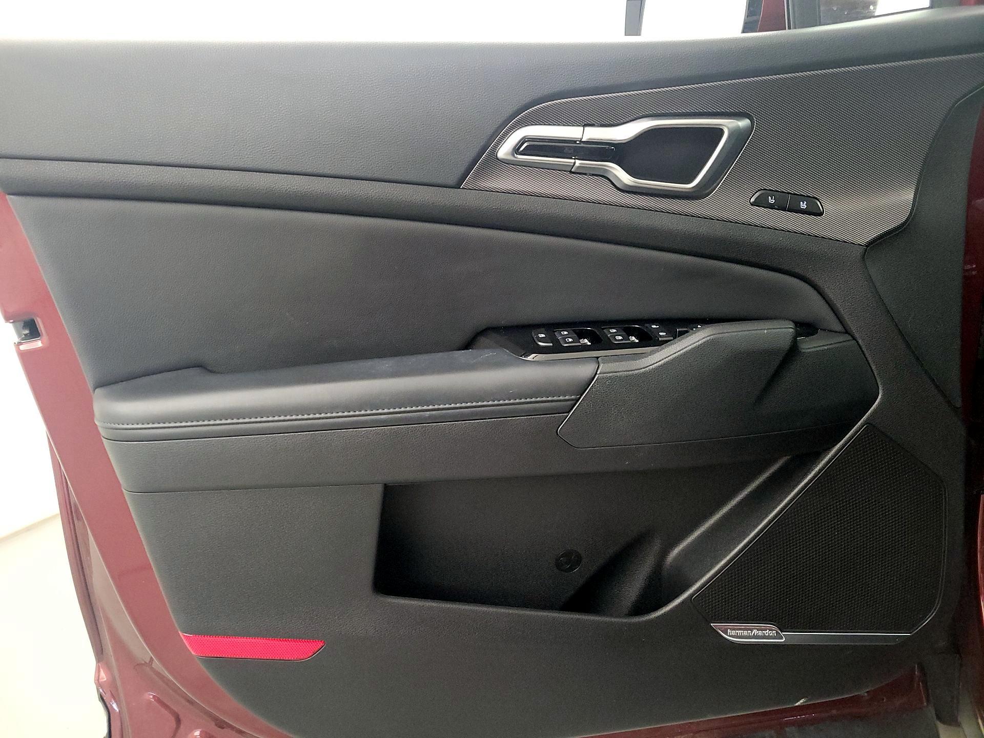 Thumbnail: 2023 Kia Sportage - 12