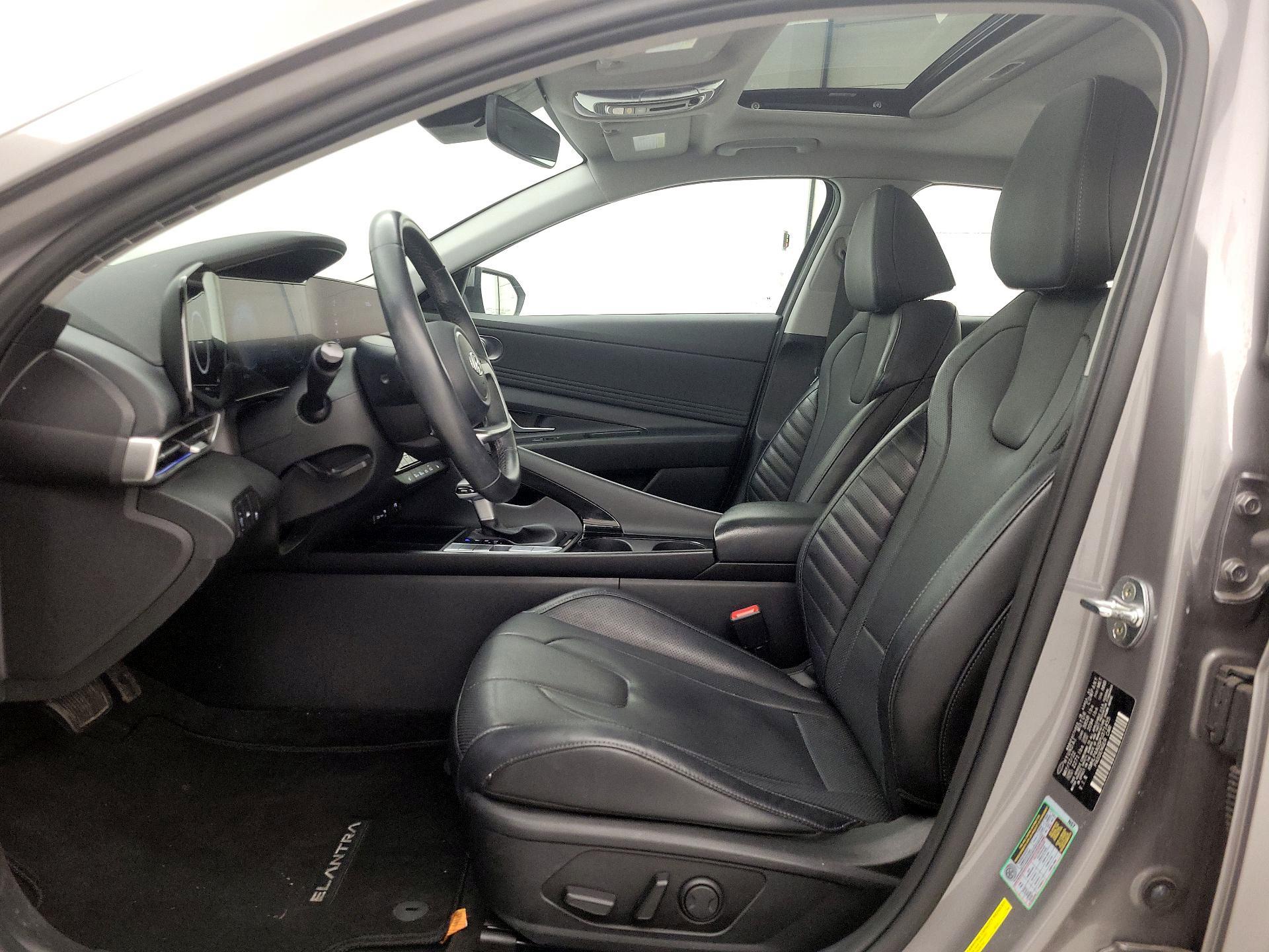 Thumbnail: 2023 Hyundai Elantra - 11