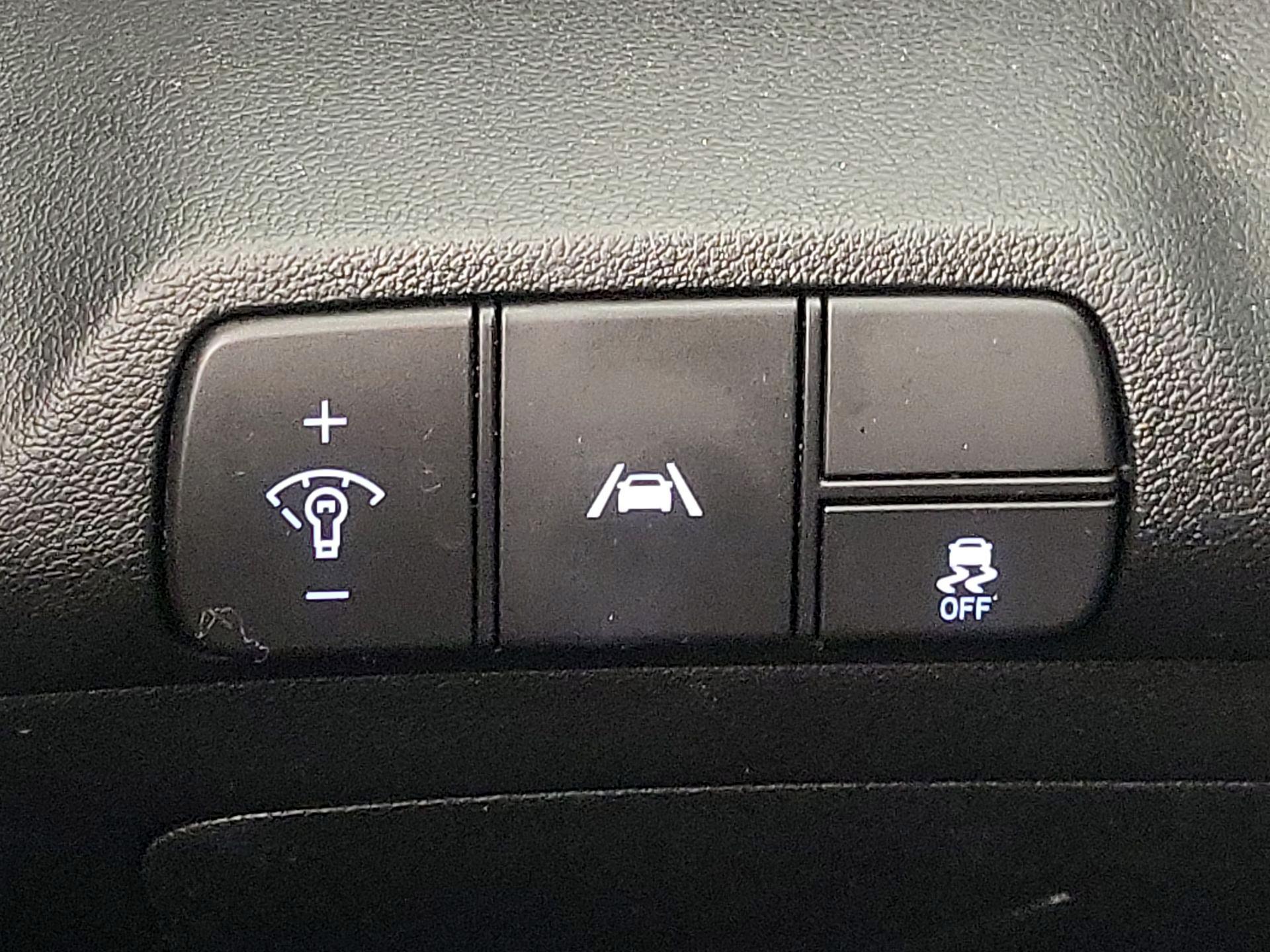 Thumbnail: 2023 Hyundai Elantra - 13