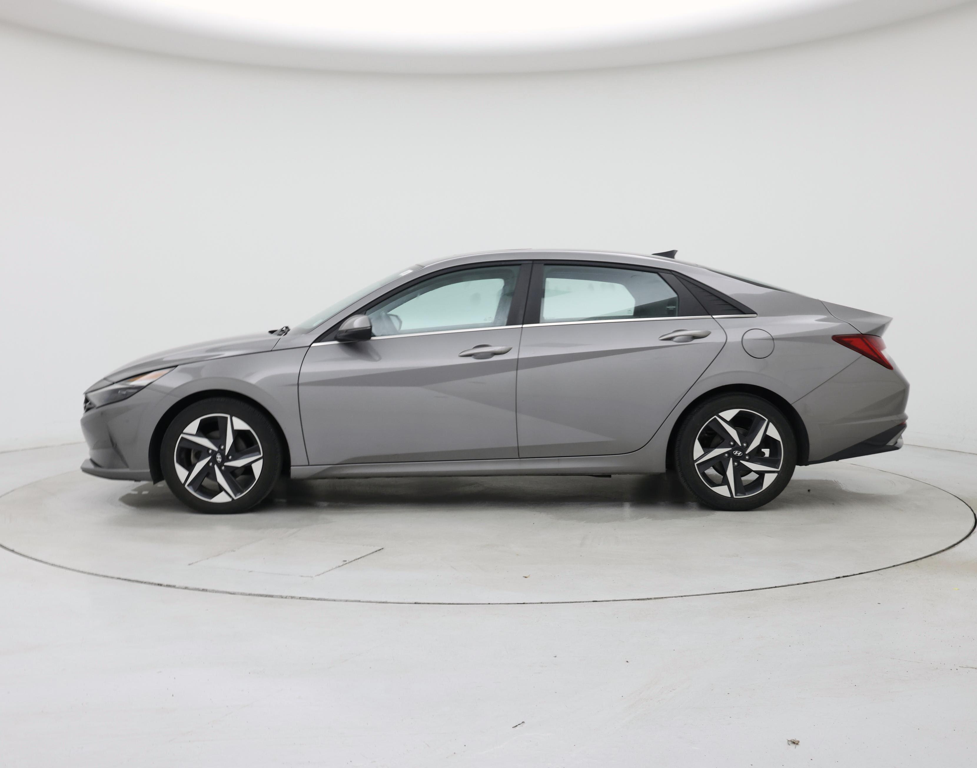 Thumbnail: 2023 Hyundai Elantra - 3