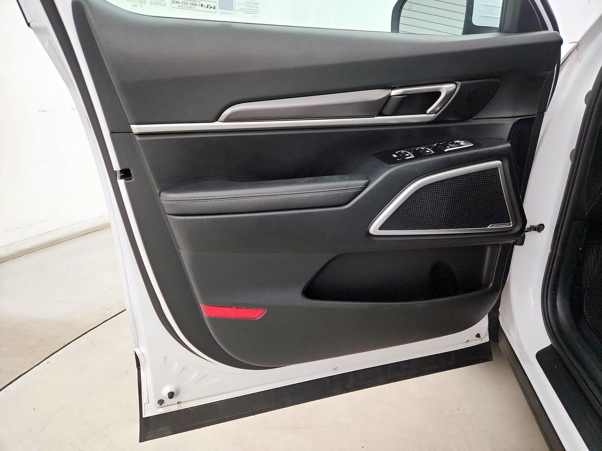 Thumbnail: 2023 Kia Telluride - 12