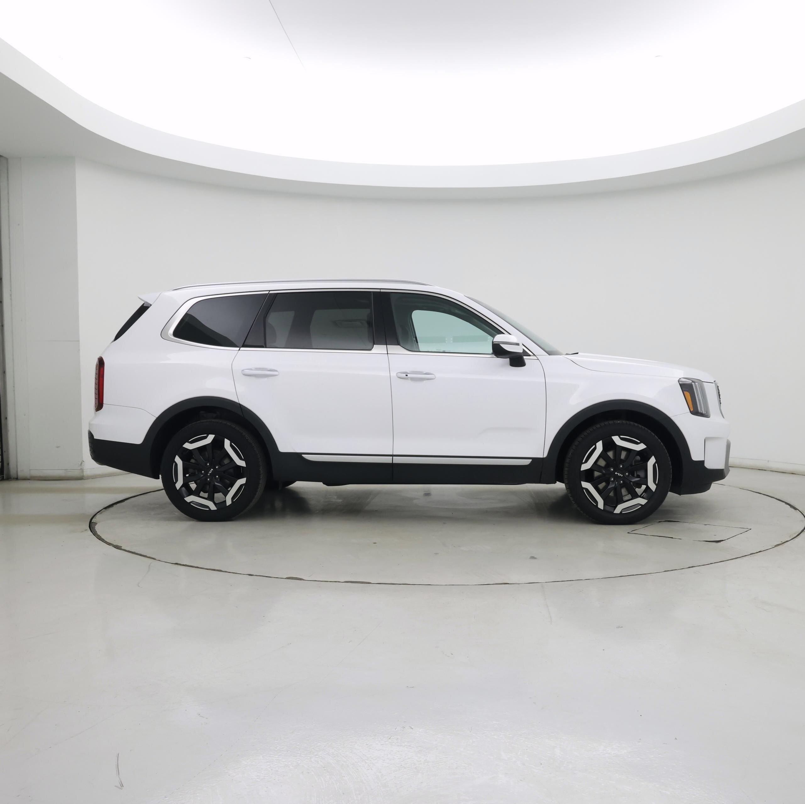 Thumbnail: 2023 Kia Telluride - 7