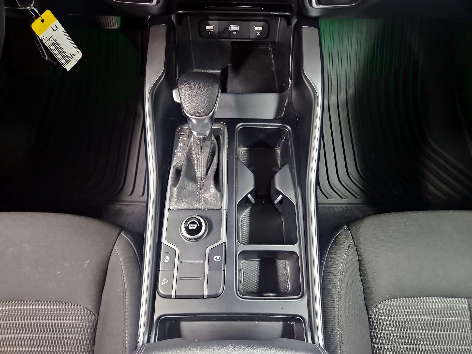 Thumbnail: 2023 Kia Sorento - 17