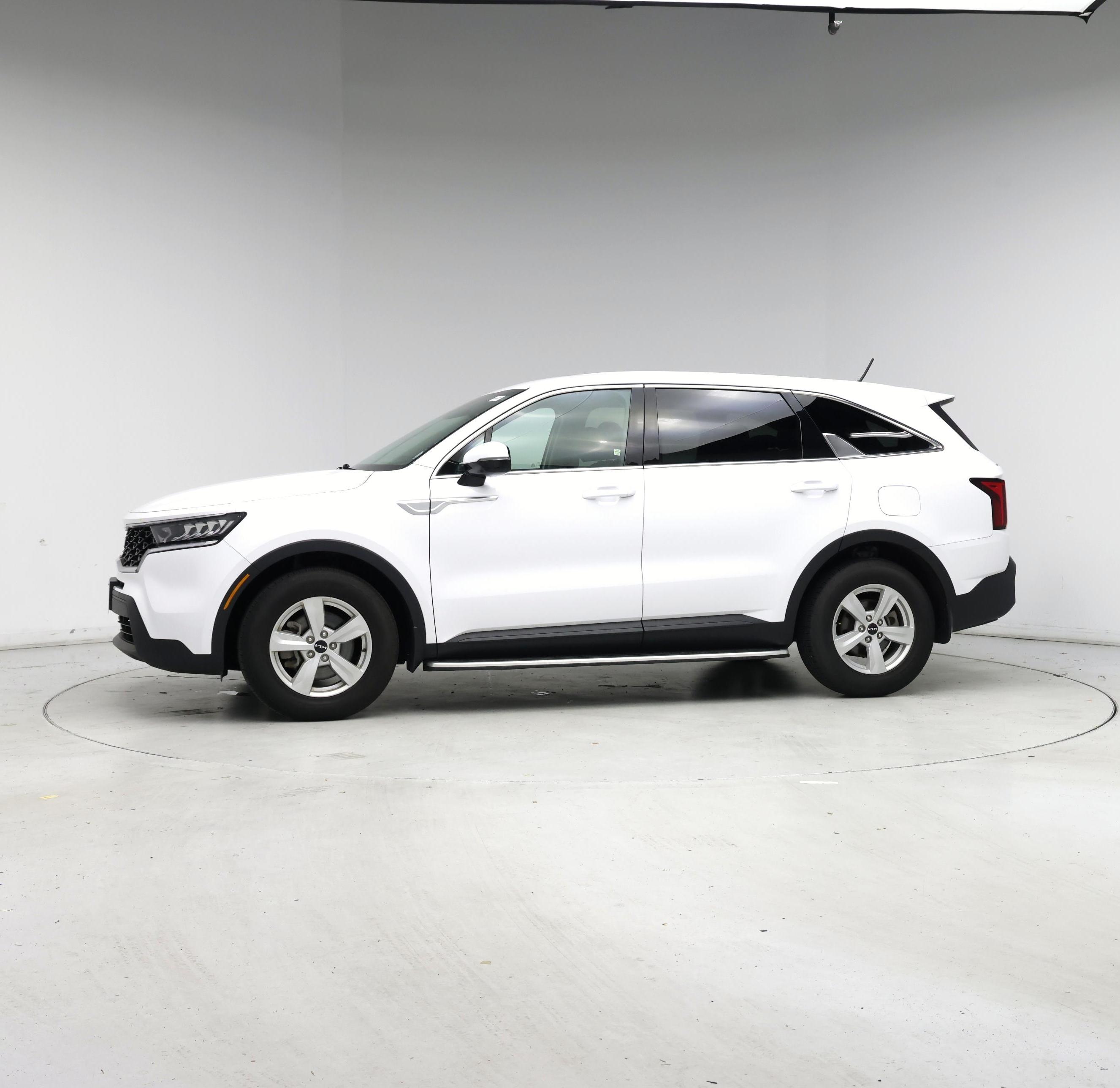 Thumbnail: 2023 Kia Sorento - 3