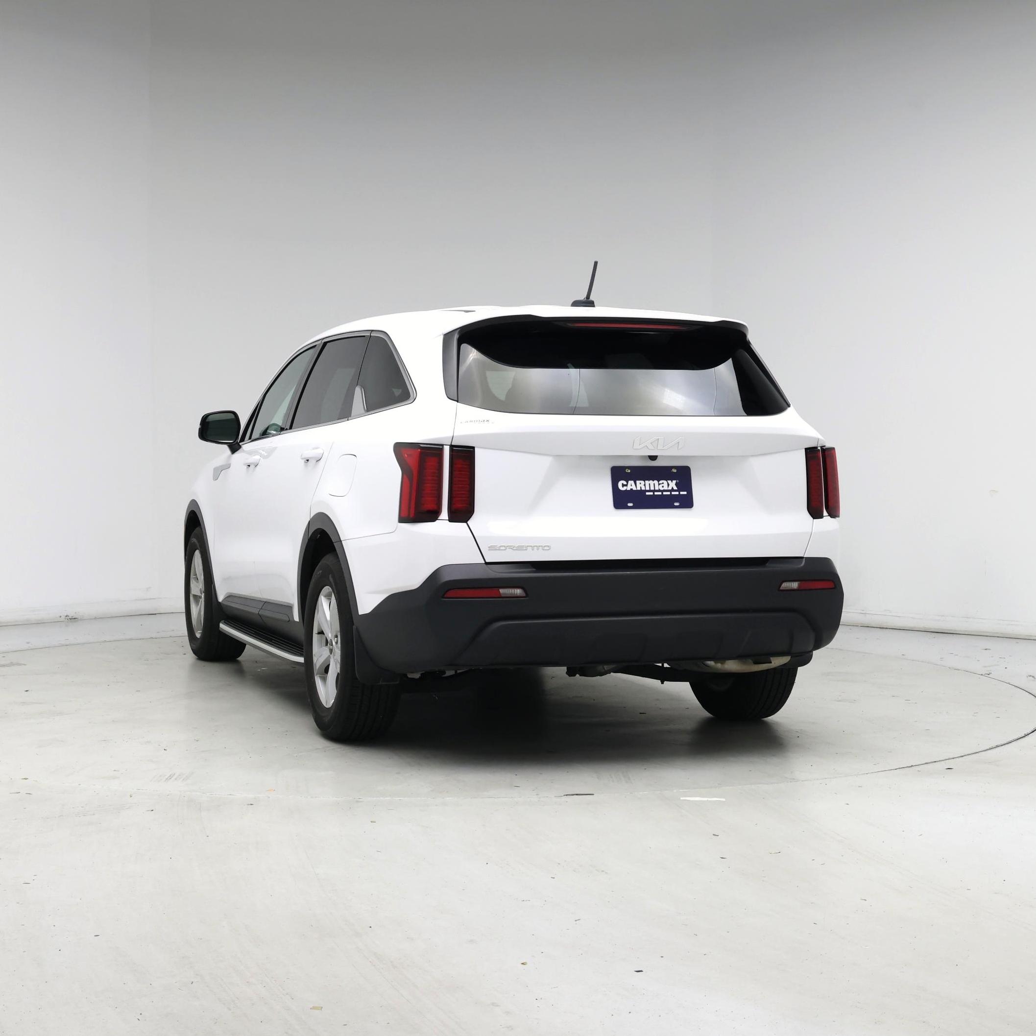 Thumbnail: 2023 Kia Sorento - 6