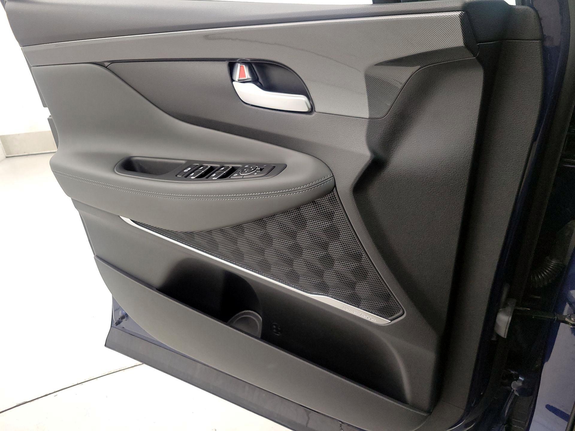 Thumbnail: 2023 Hyundai Santa Fe - 12