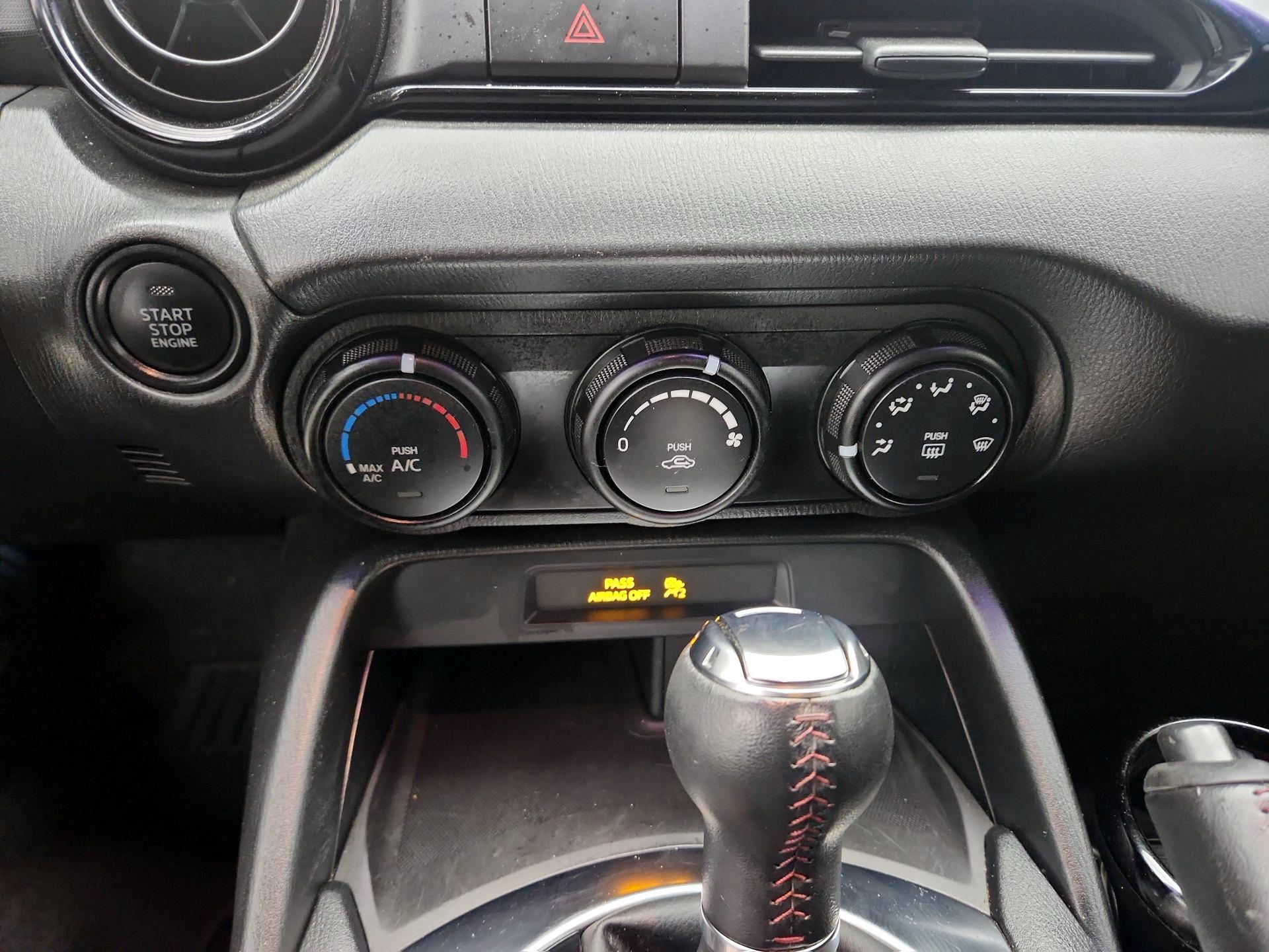 Thumbnail: 2019 Mazda MX-5 Miata - 16