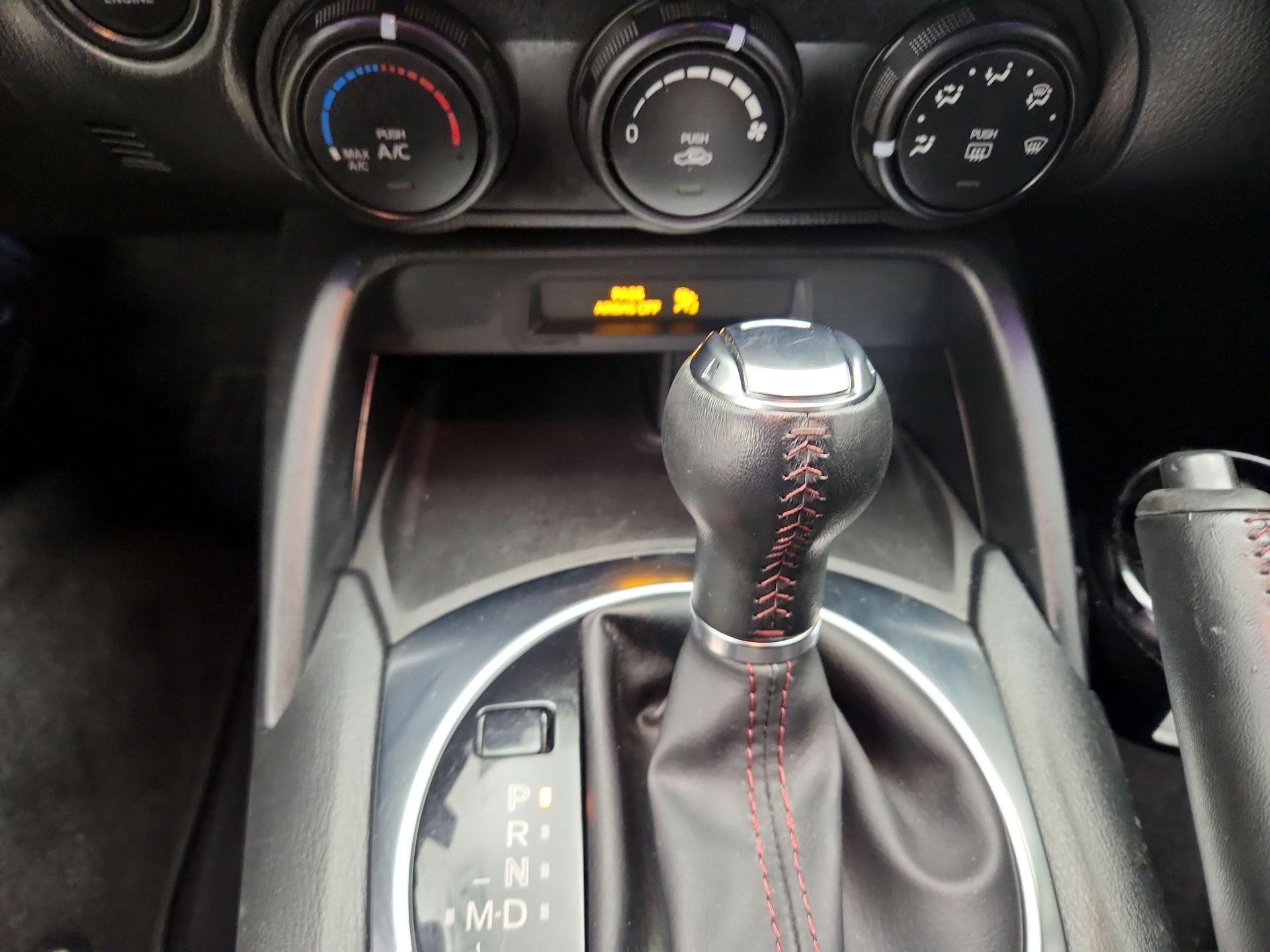 Thumbnail: 2019 Mazda MX-5 Miata - 17