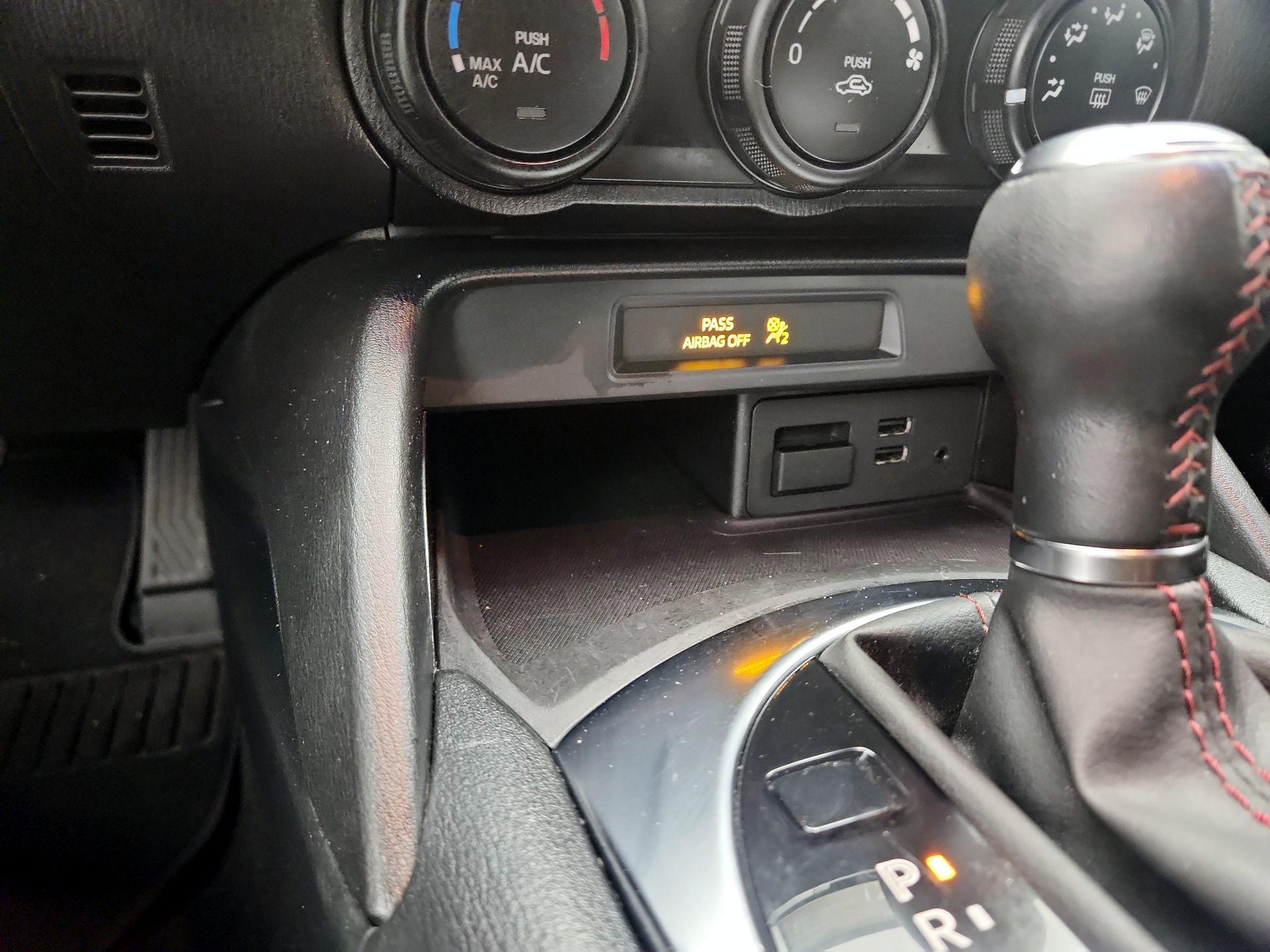 Thumbnail: 2019 Mazda MX-5 Miata - 18