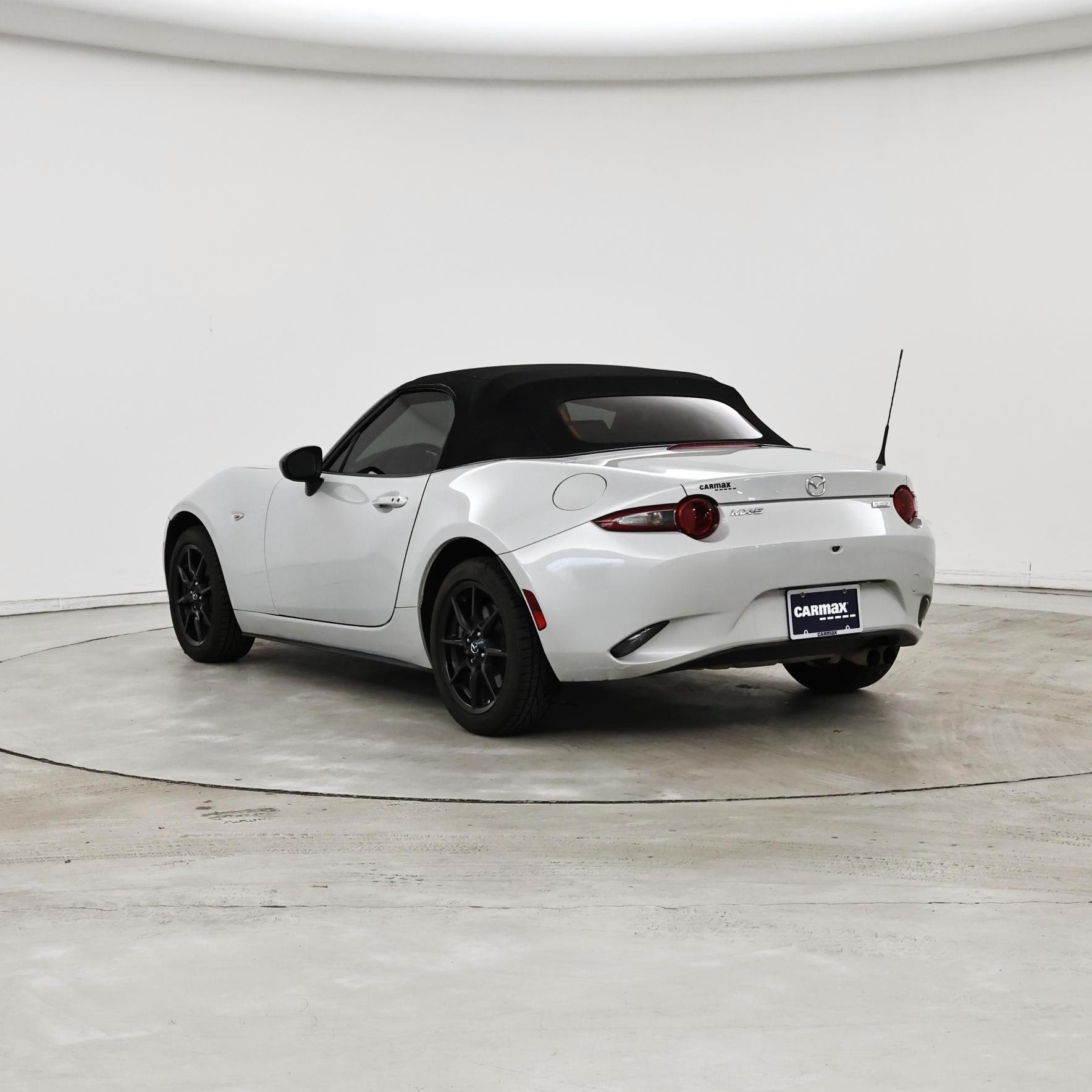 Thumbnail: 2019 Mazda MX-5 Miata - 2
