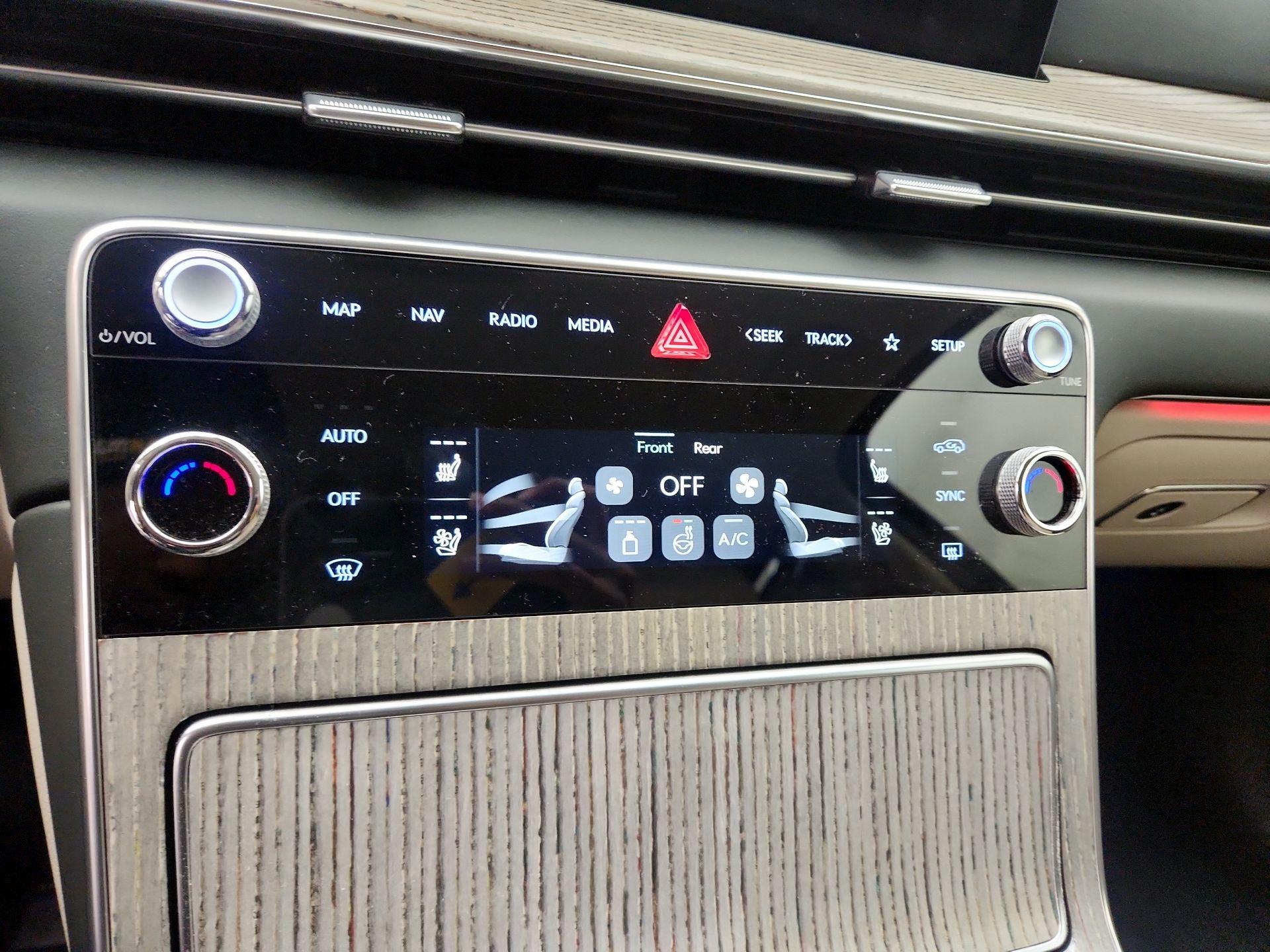 Thumbnail: 2025 Genesis GV80 - 17